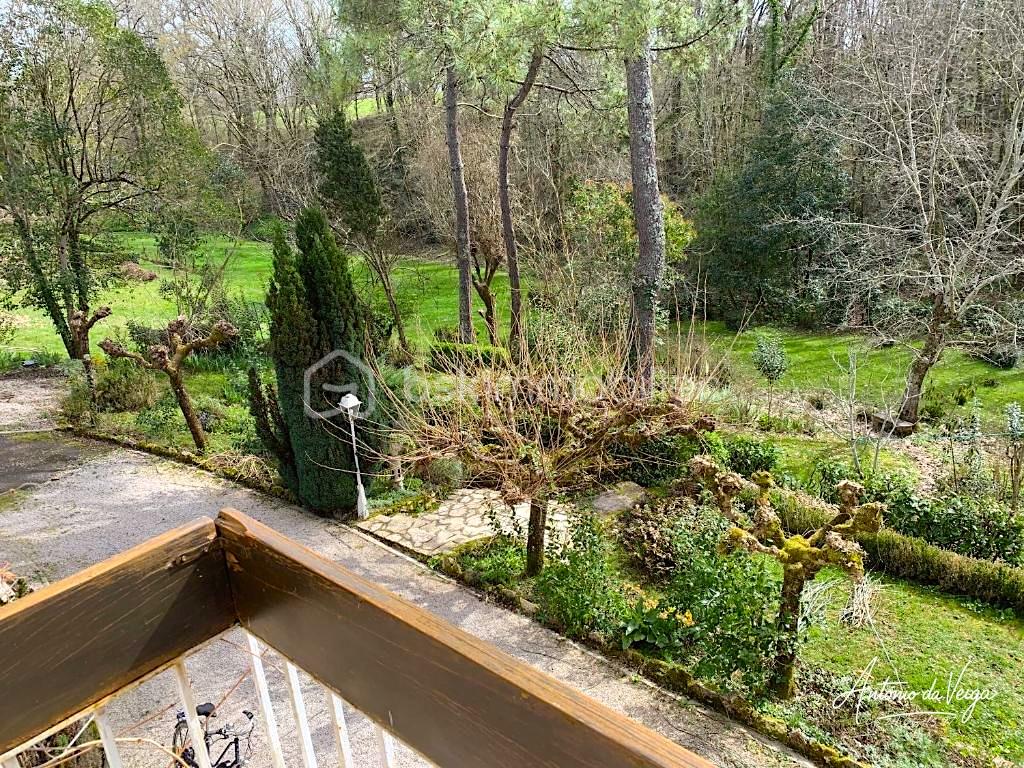 Immeuble commercial de 359 m² - 300539093.jpg