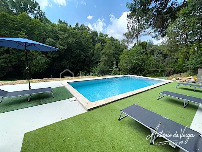 Immeuble commercial de 359 m² - A3DE2A59-0198-4D3F-B295-BF4F4EA8C2A7_1_105_c - copie.jpg