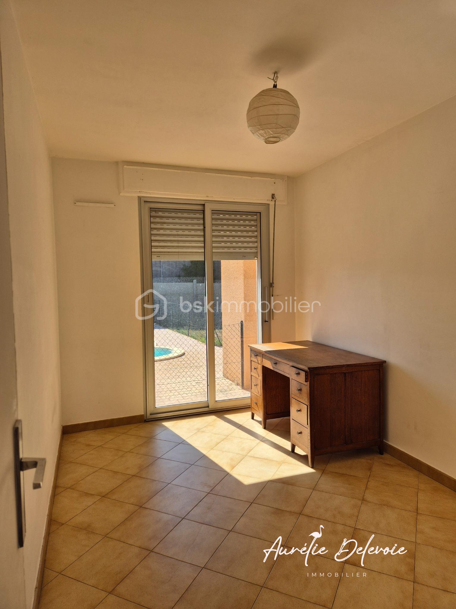 Maison de 103 m² - Chambre blanche.png