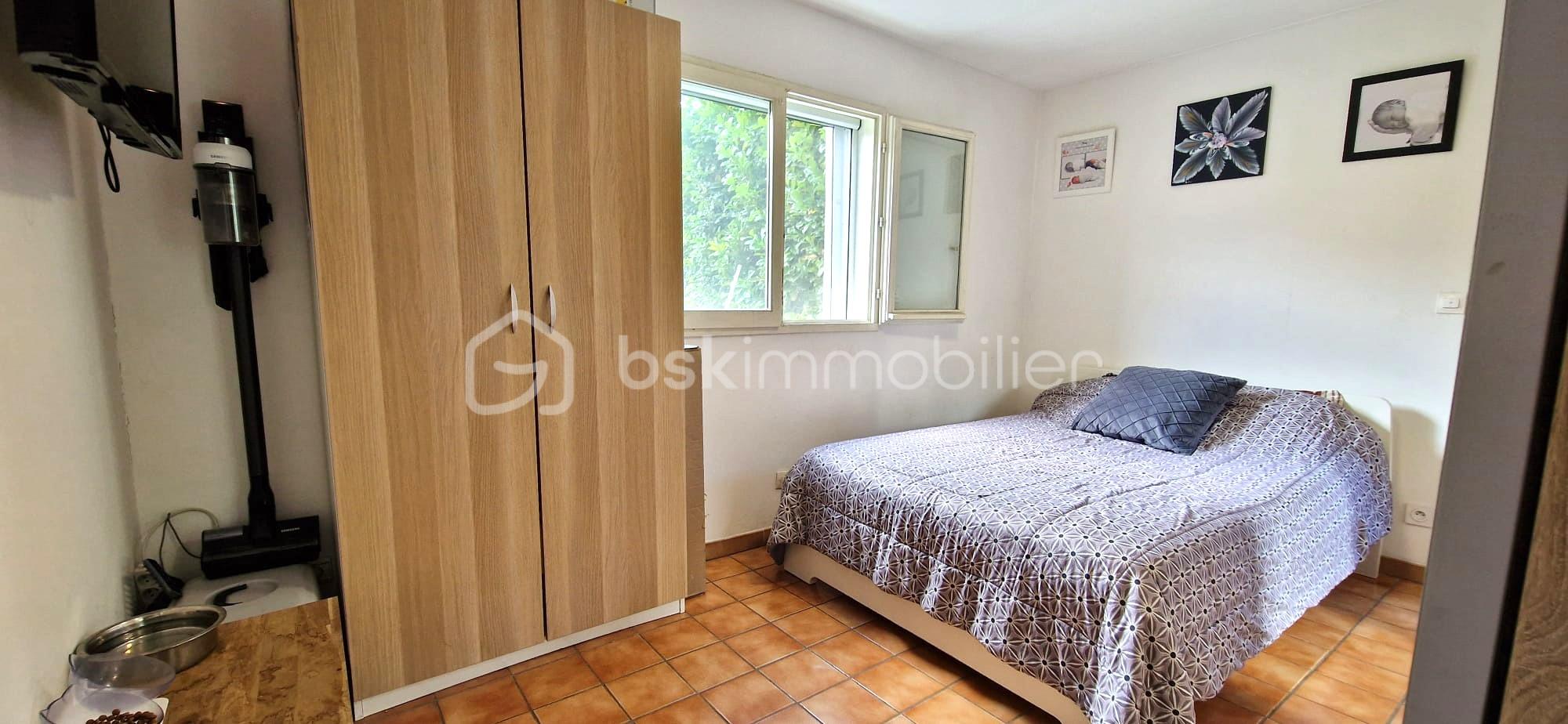 Maison de 60 m² - CHAMBRE P.jpg