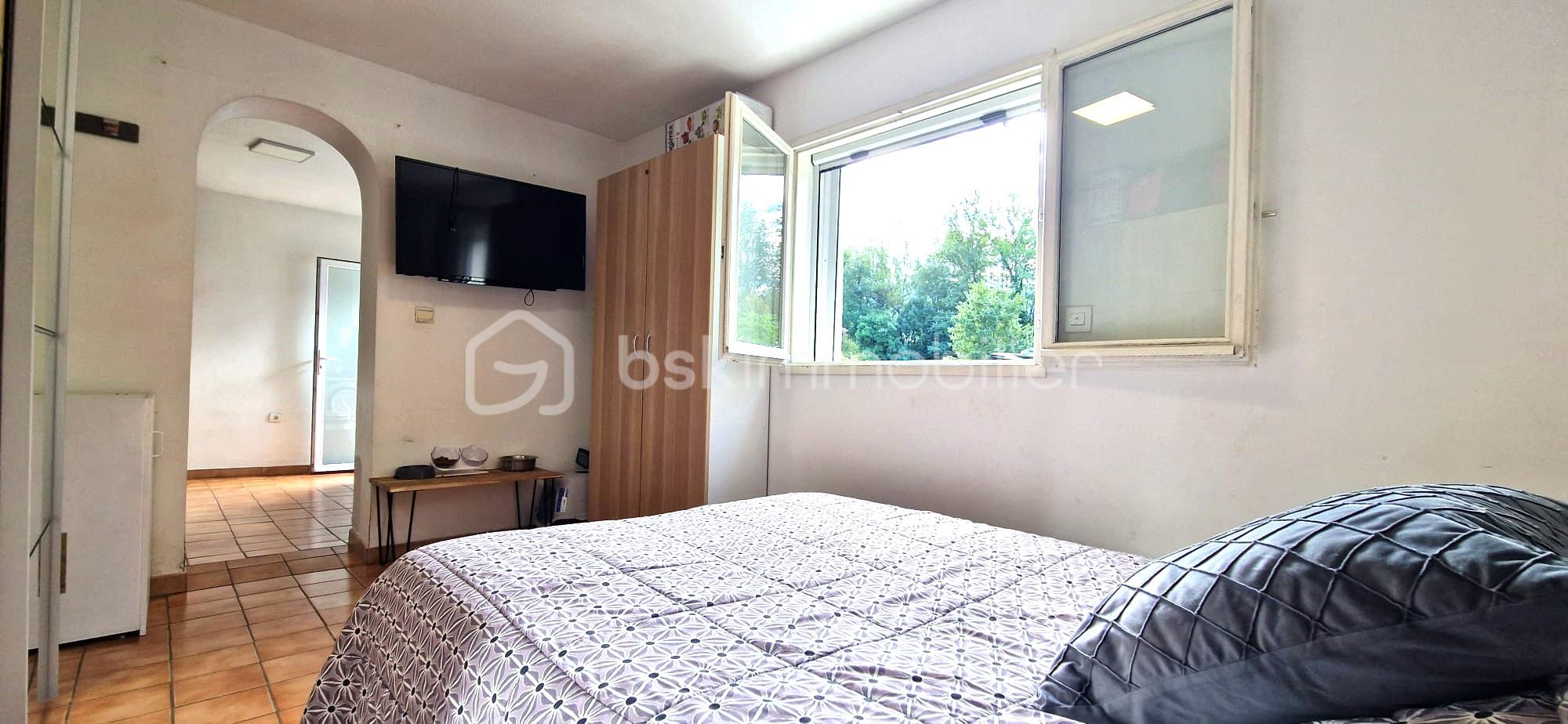 Maison de 60 m² - CHAMBRE PARENTS.jpg