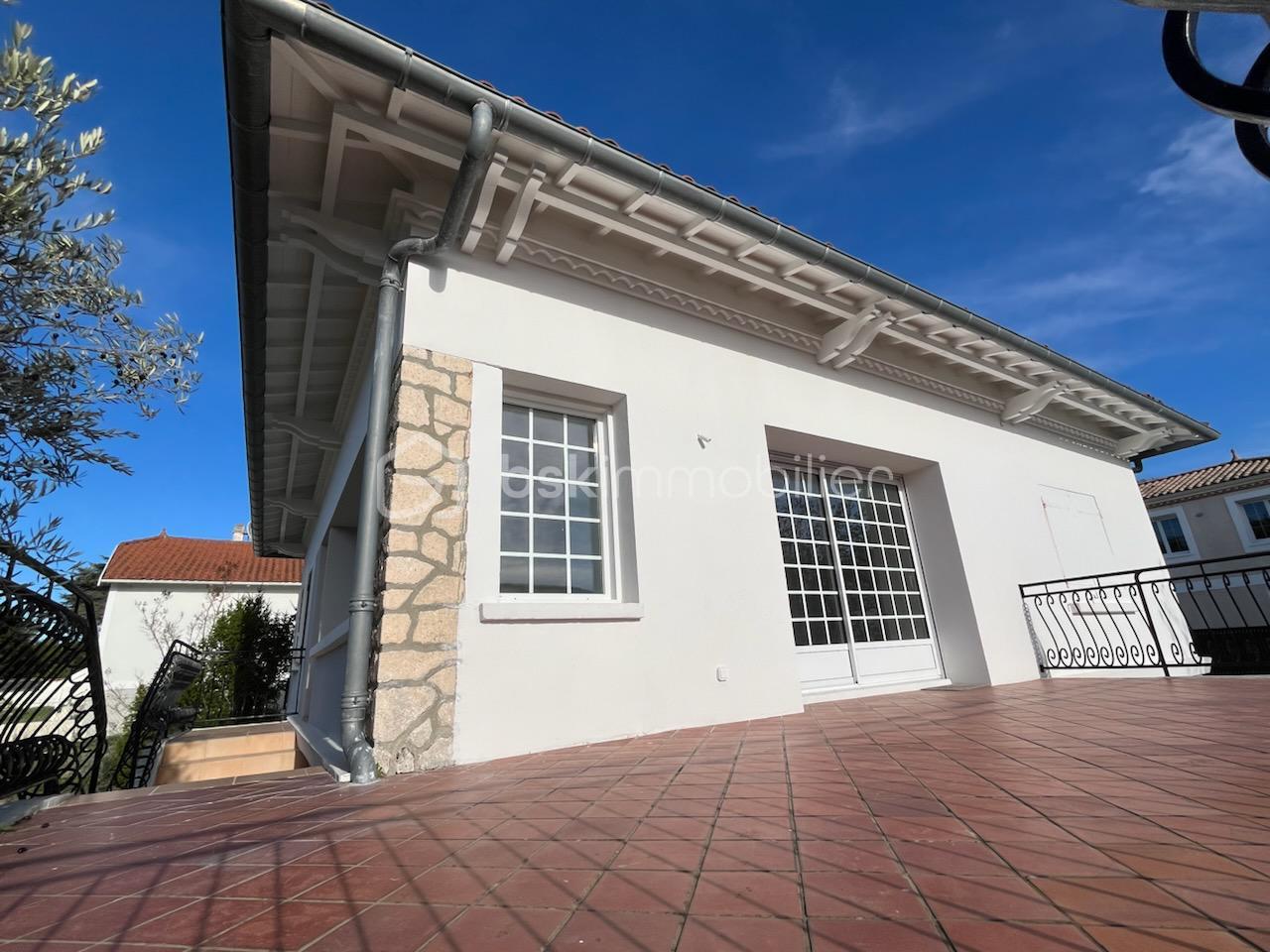 b villa meschers.jpeg