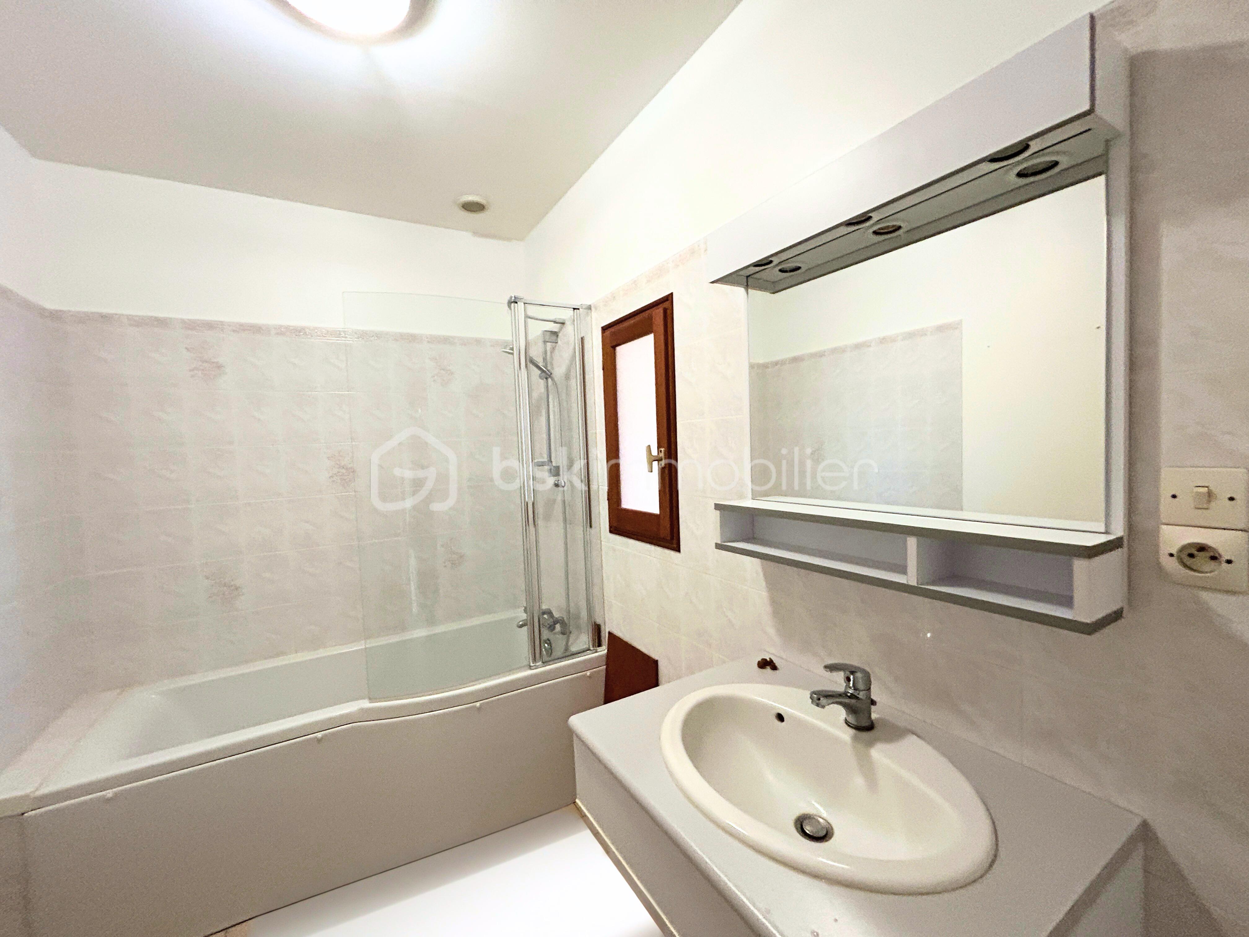 Maison de 100 m² - 42a12338-15dc-4e6d-9b31-55acc84629ed.jpg