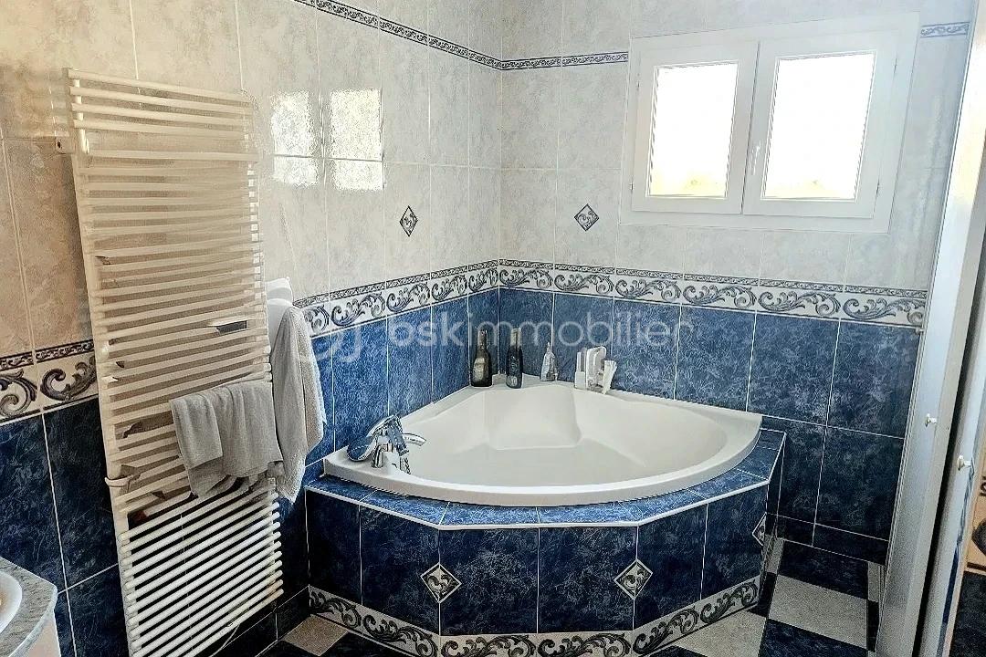 Maison de 149 m² - photo 8.jpg