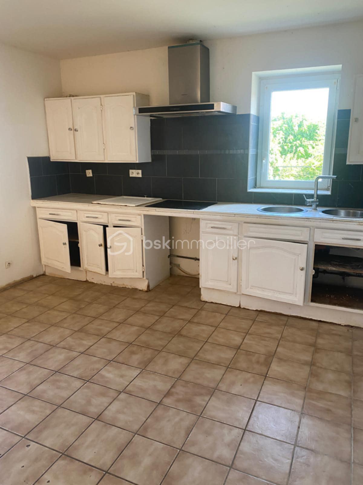 Maison de village de 127 m² - 6WWpJLeFQTBVbHd7gvNIlZOBCk49vSTsqjGFyftS.jpg