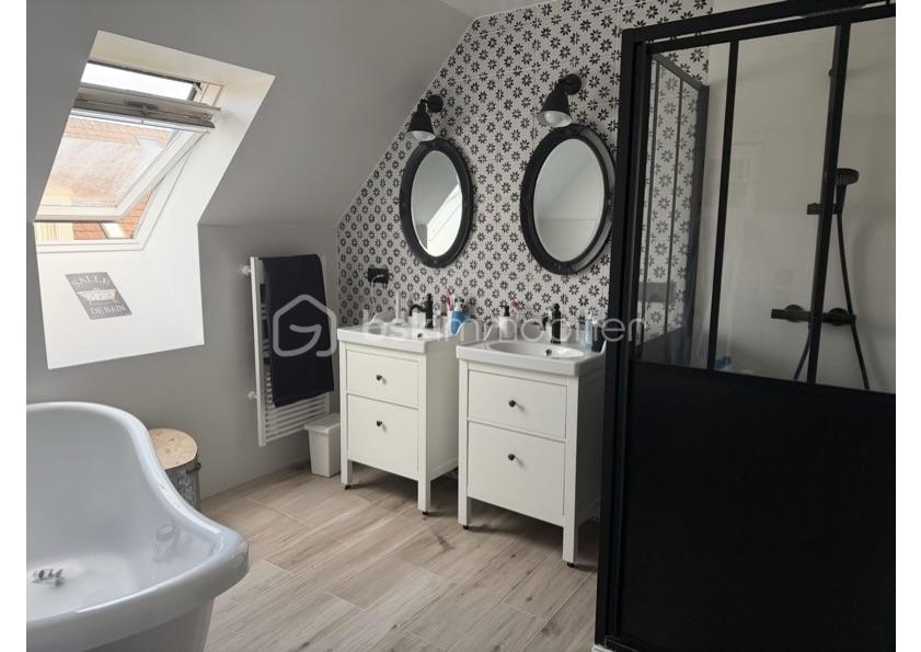 salle de bains corrigé 2heic.jpeg