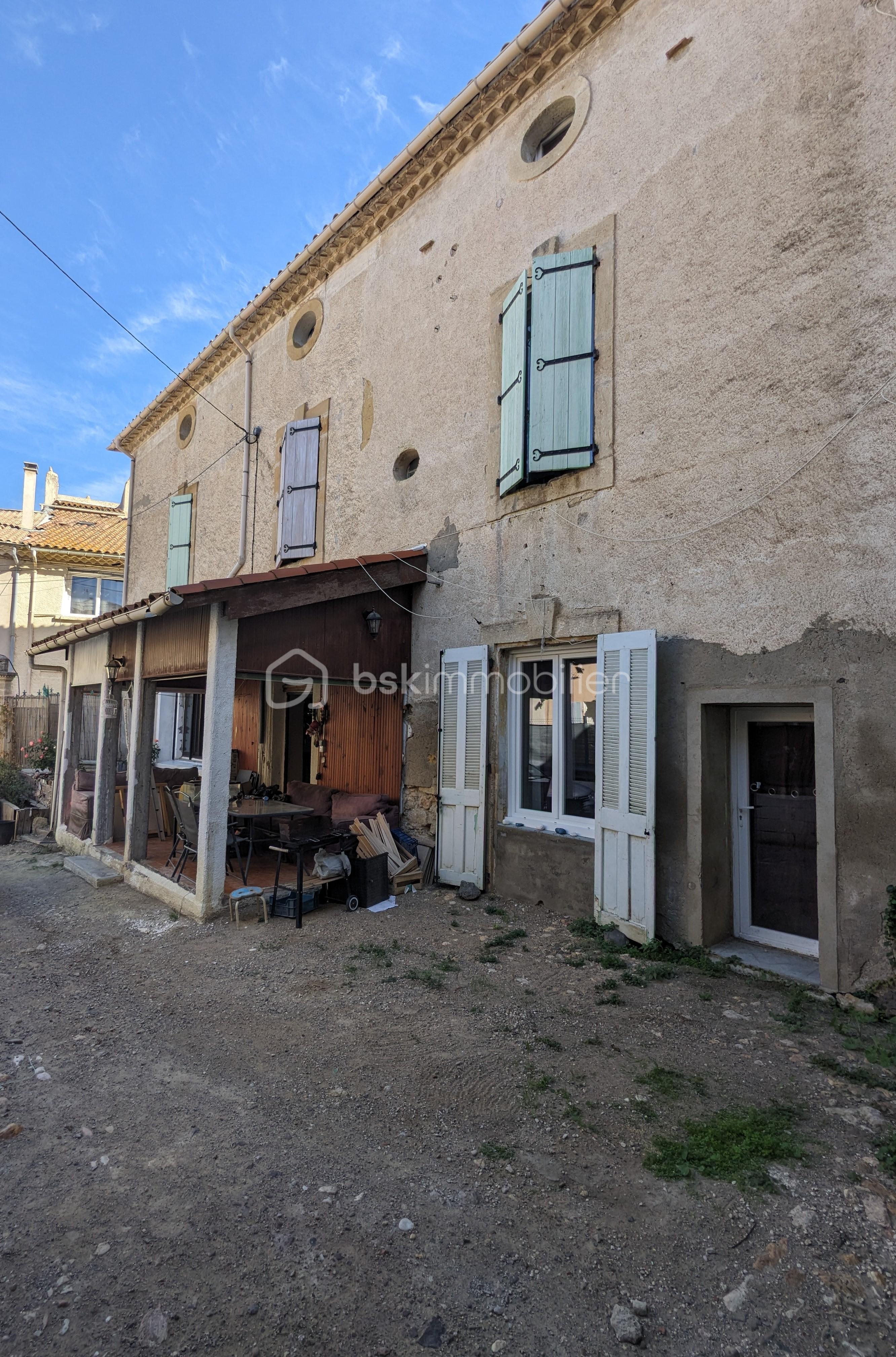 Maison de village de 180 m² - COUR + TERRASSE.jpg