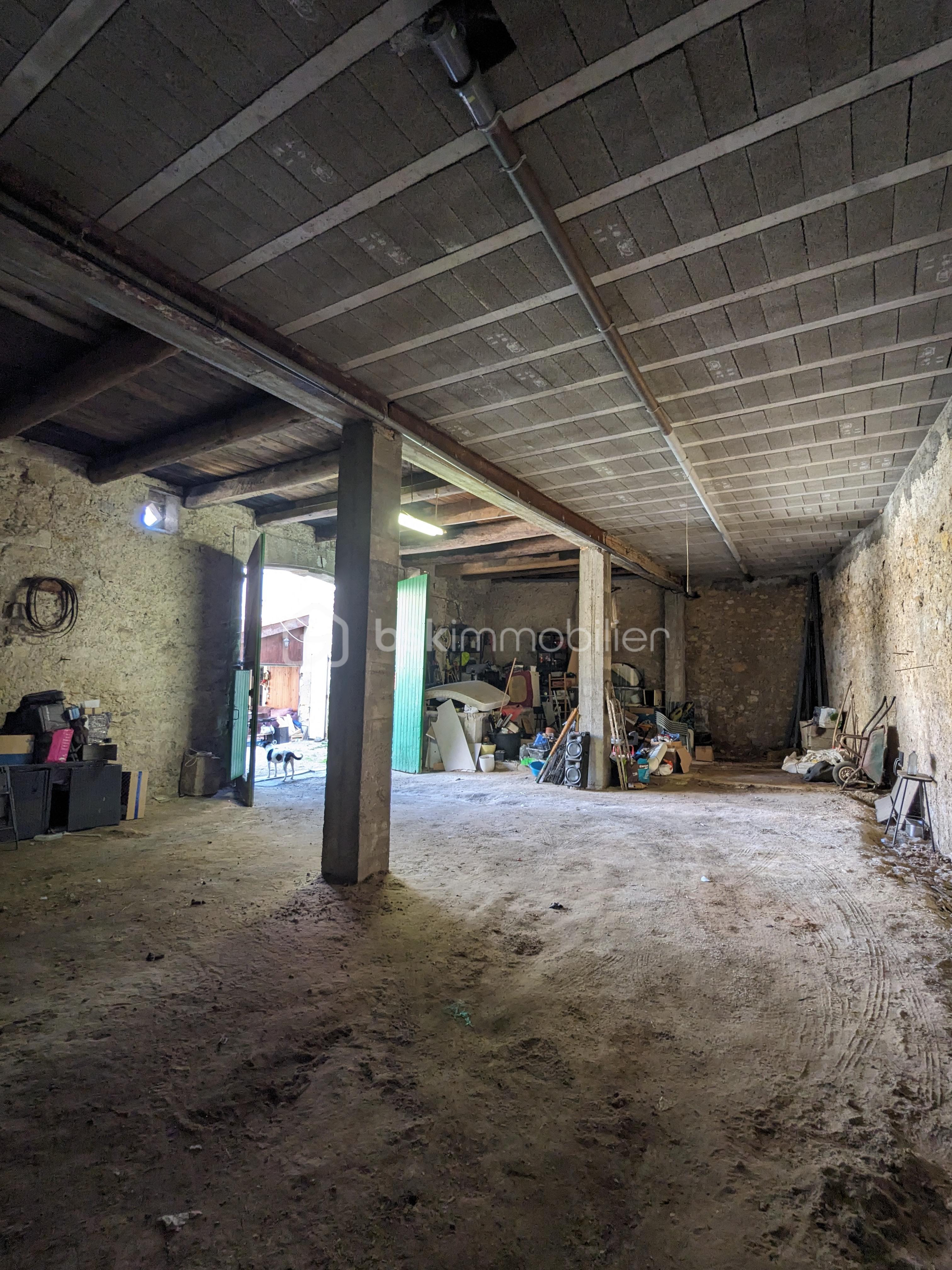 Maison de village de 180 m² - GARAGE (6).jpg