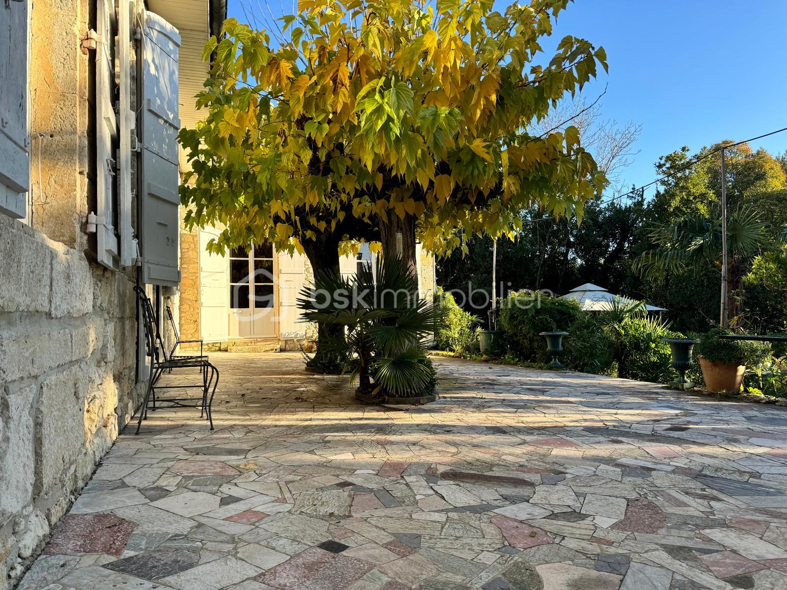 Demeure de 360 m² - terrasse5.jpeg