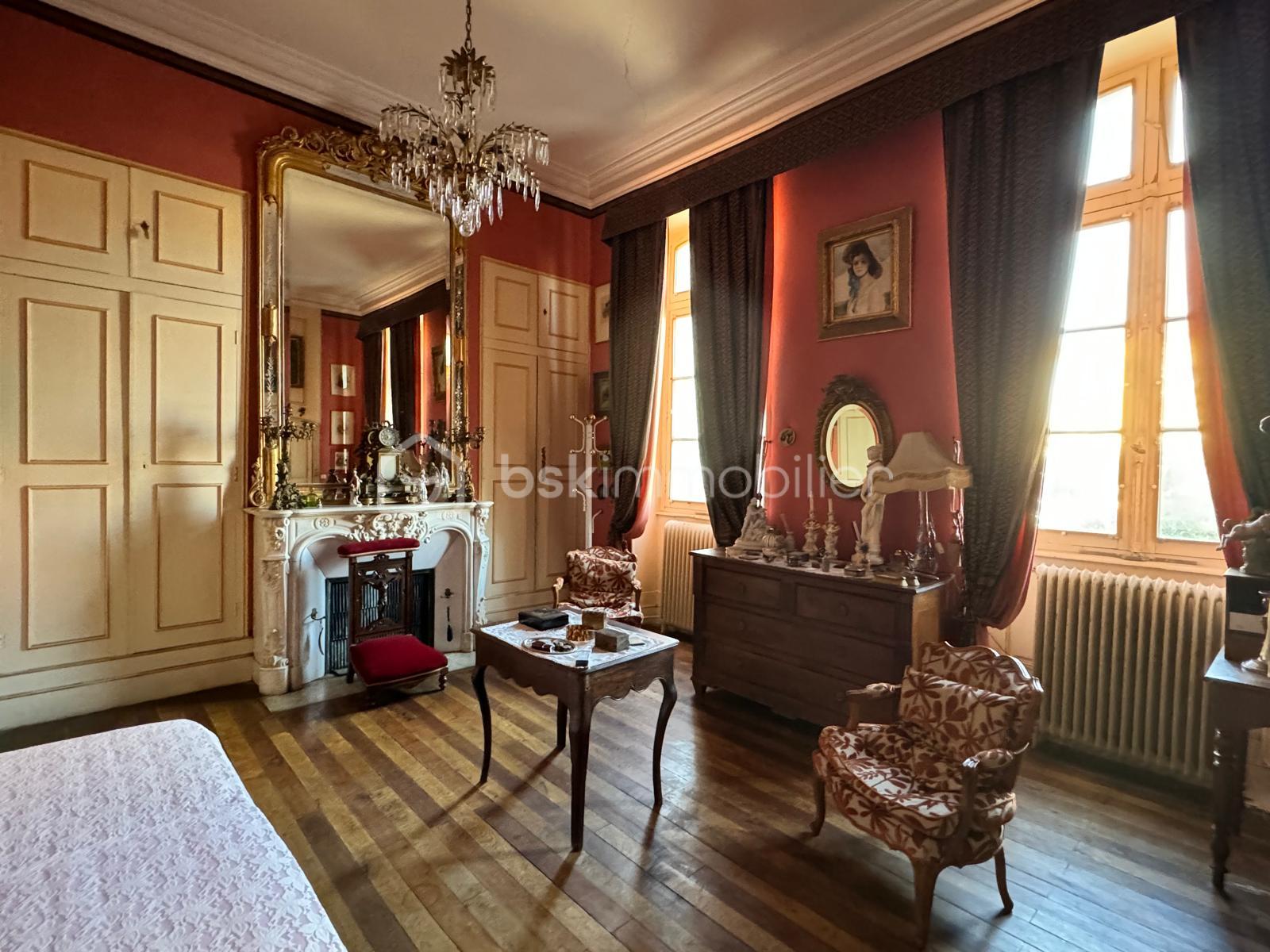 Demeure de 360 m² - chambre2c.jpeg