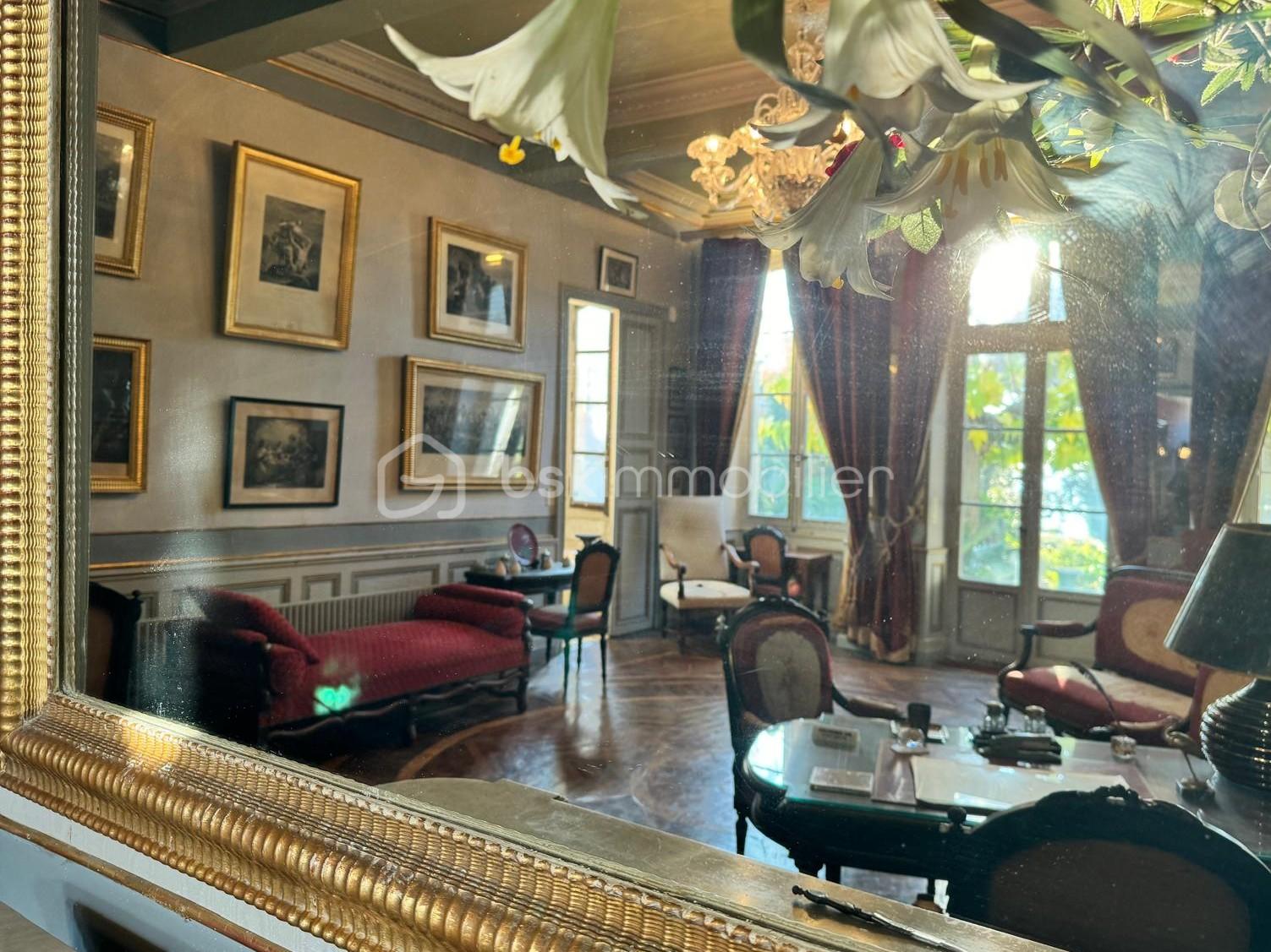 Demeure de 360 m² - bureau miroir.jpeg