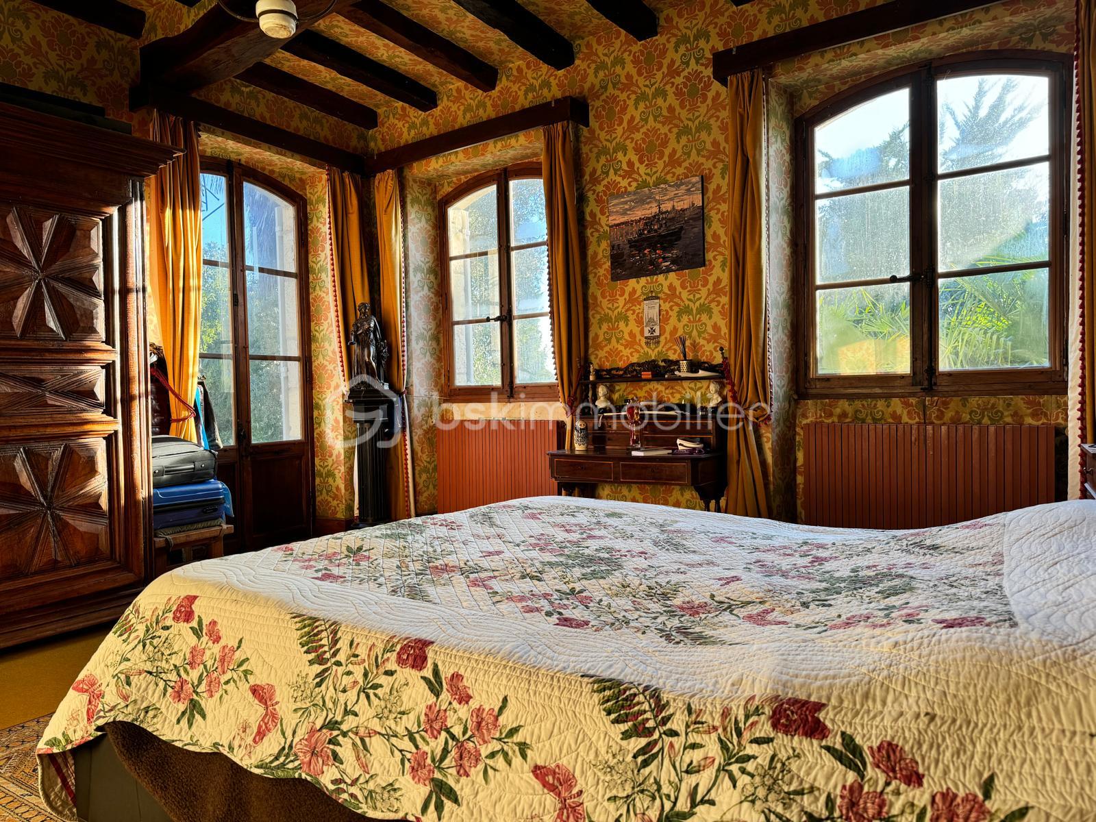 Demeure de 360 m² - chambre5.jpeg