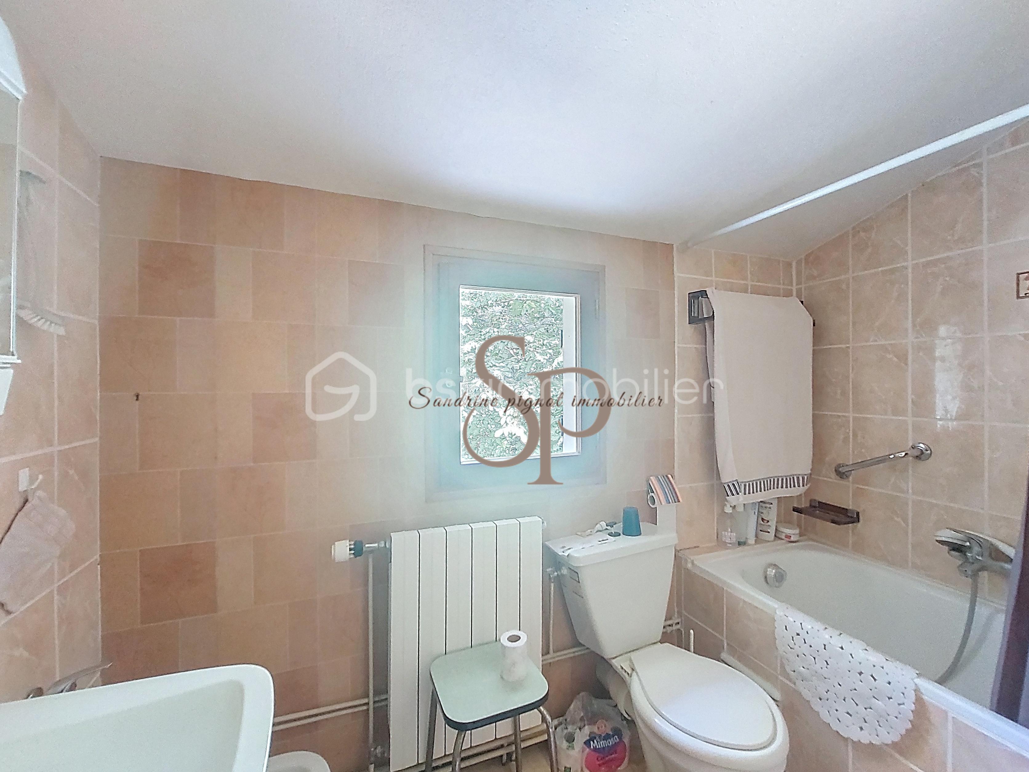 Maison de 95 m² - salle de bain.jpg