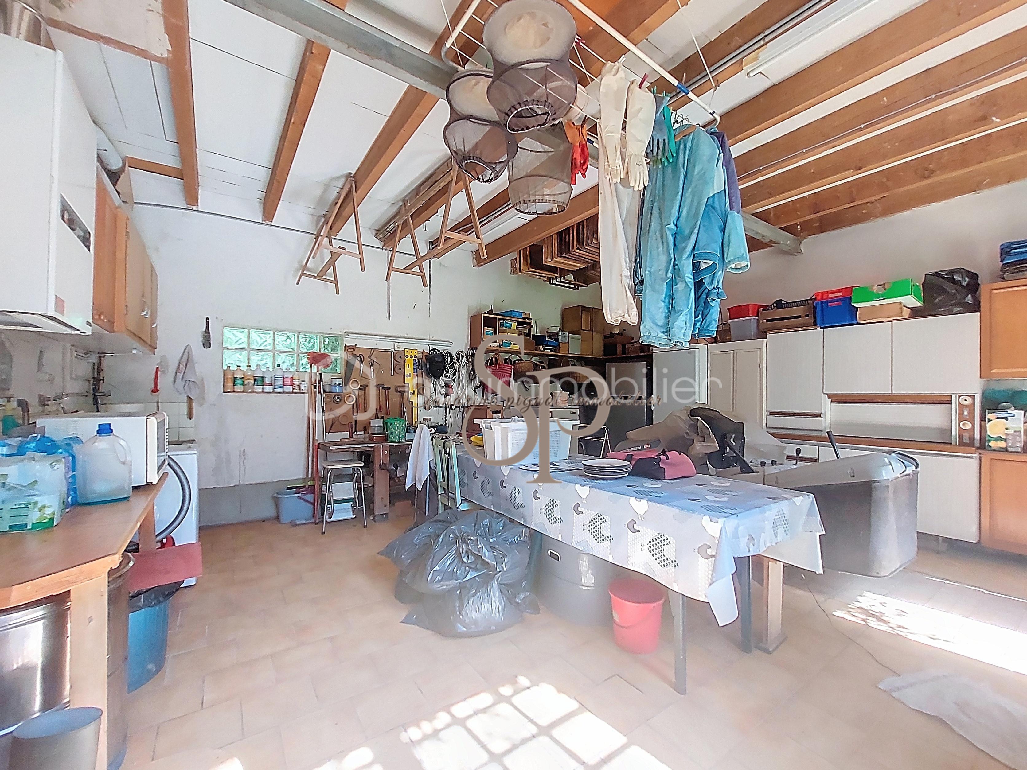 Maison de 95 m² - garage.jpg