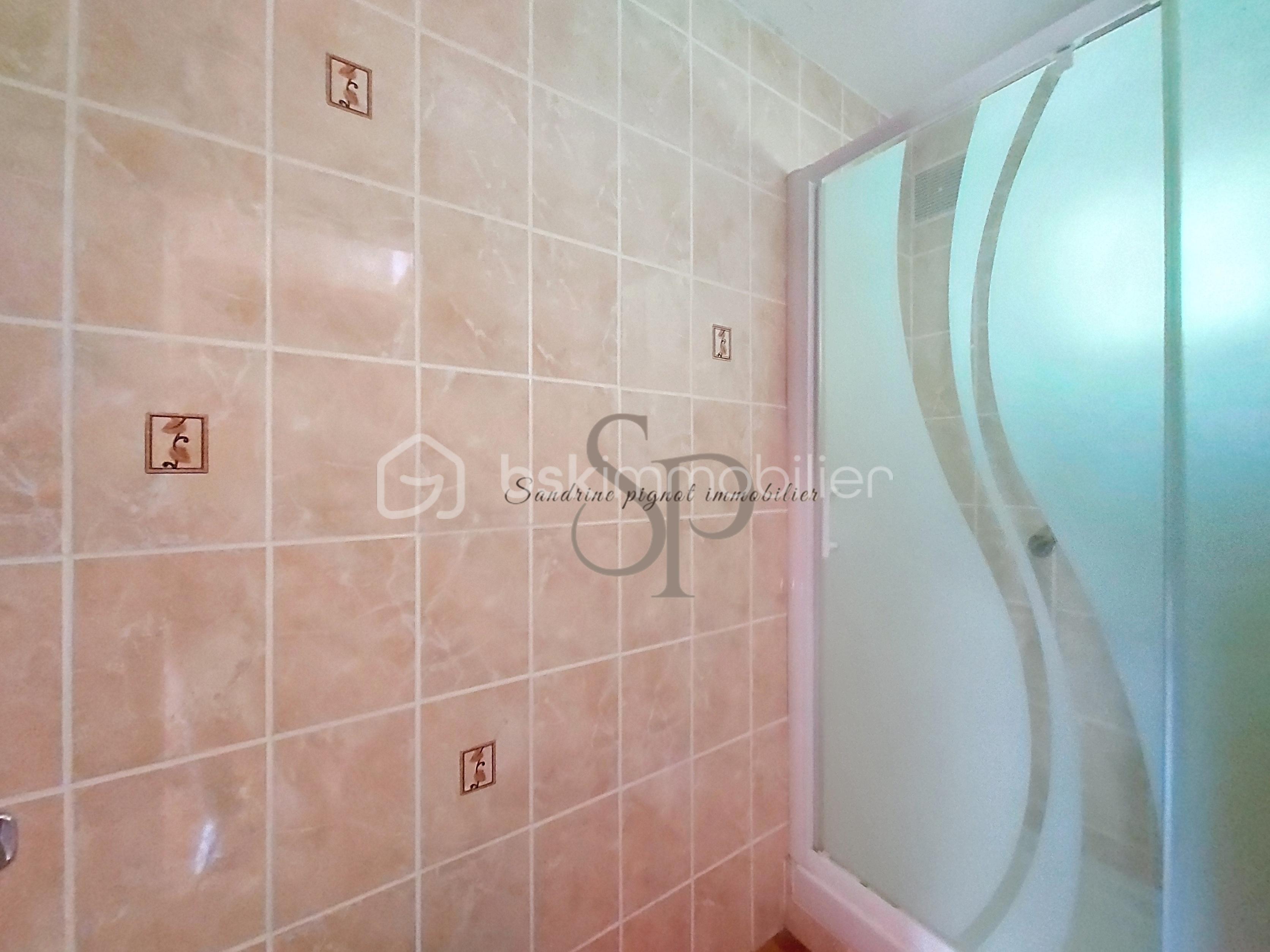 Maison de 95 m² - salle d'eau.jpg