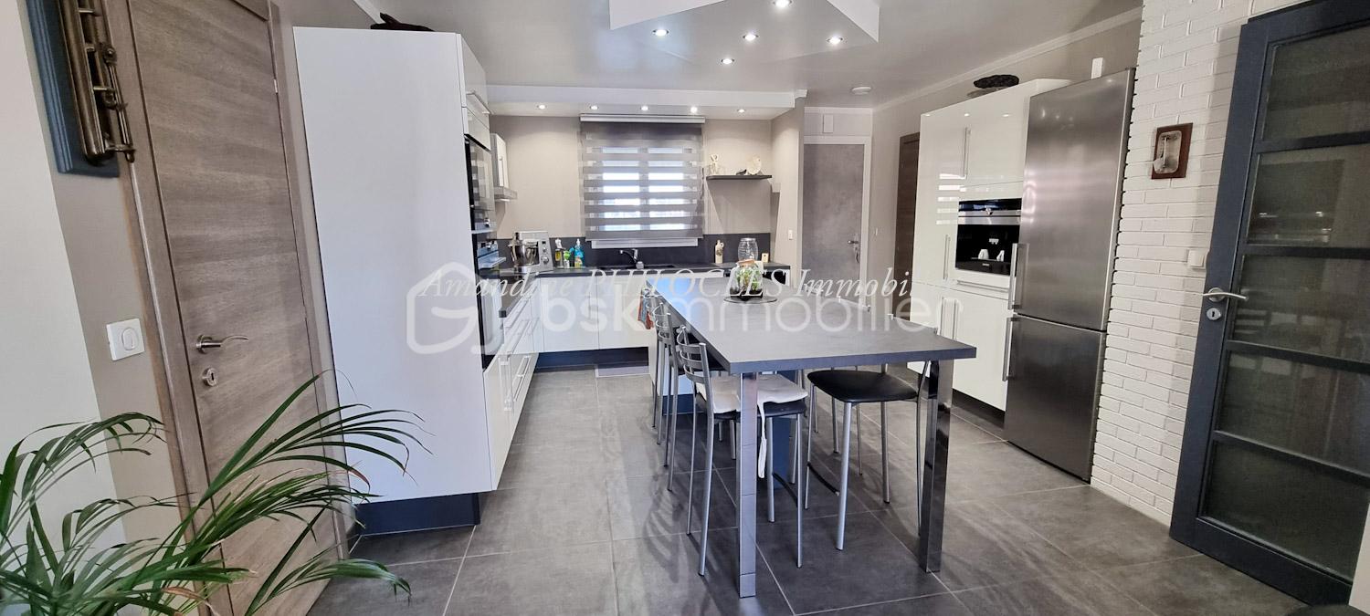 Maison traditionnelle de 82,95 m² - PSX_20220211_201648.jpg