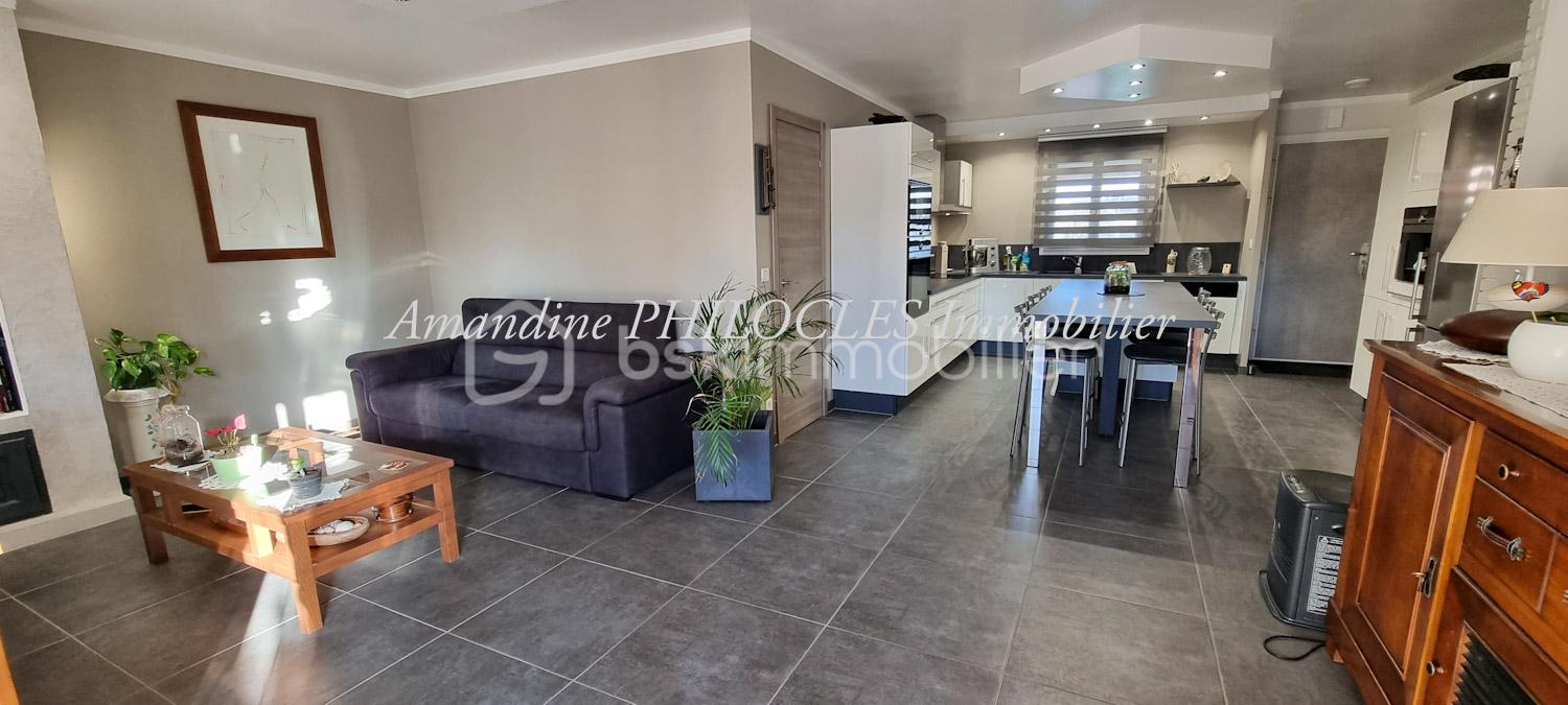 Maison traditionnelle de 82,95 m² - PSX_20220211_202029.jpg