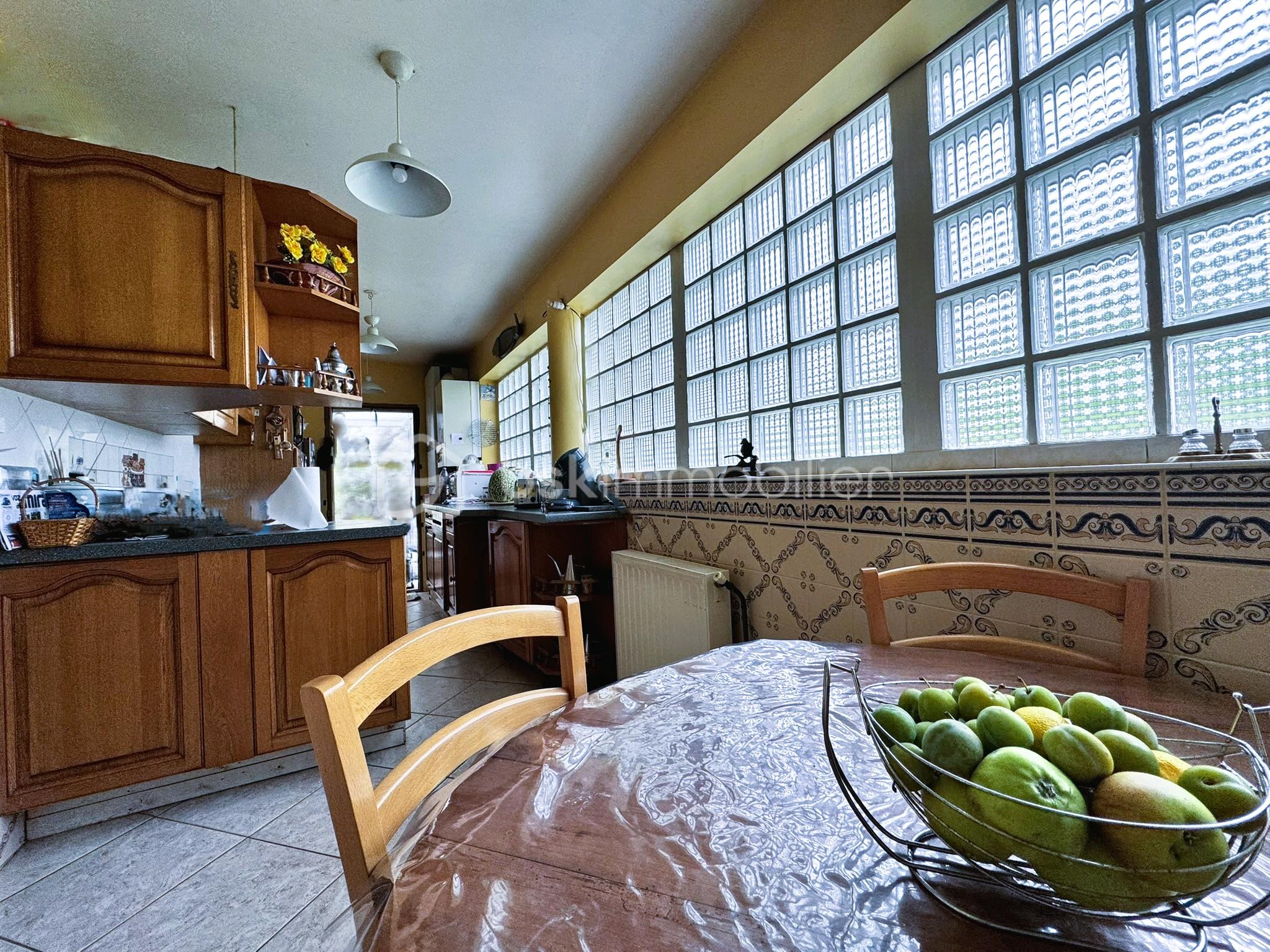 Maison traditionnelle de 166 m² - cuisine.JPEG