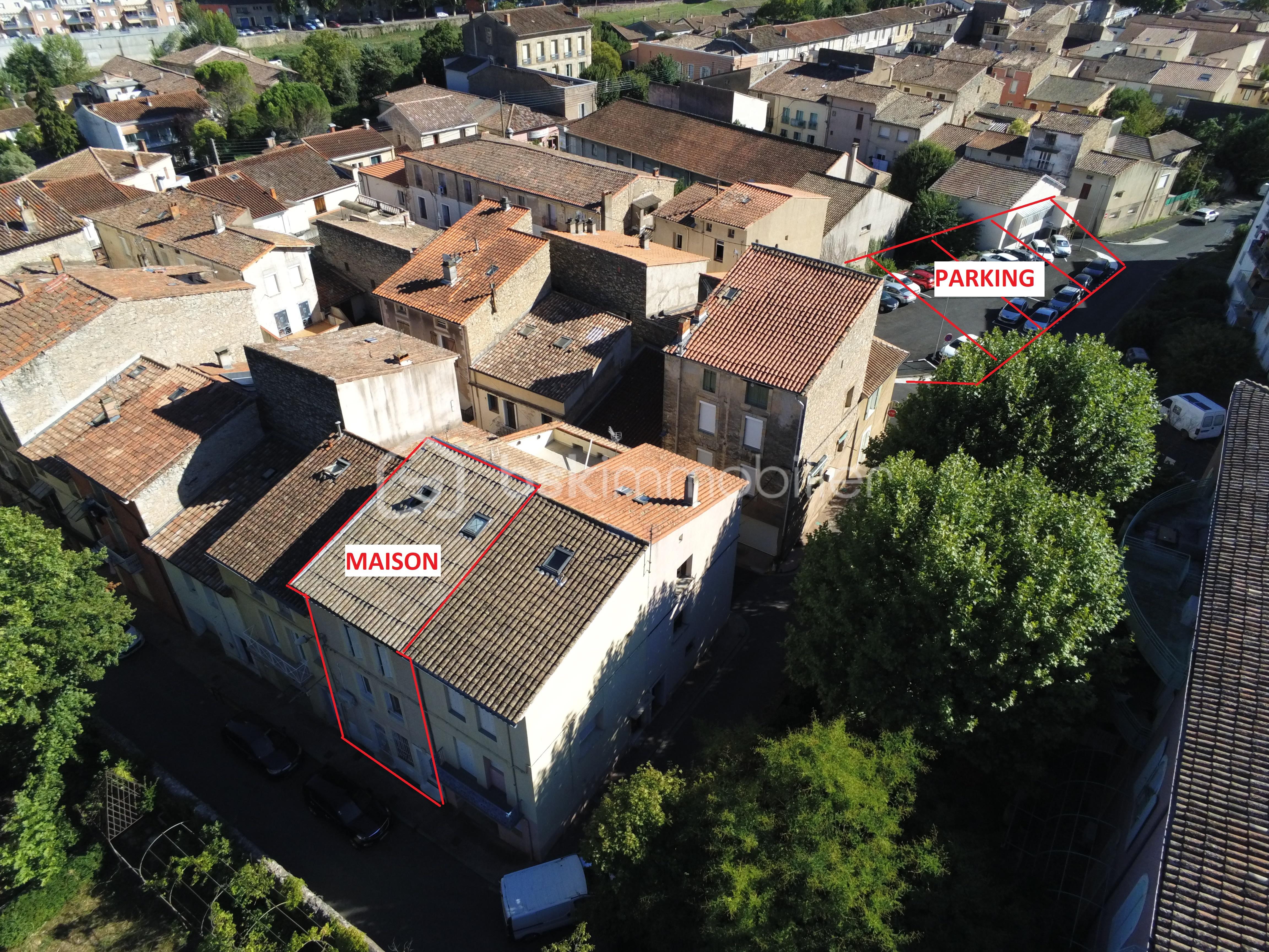 Maison + parking.jpg
