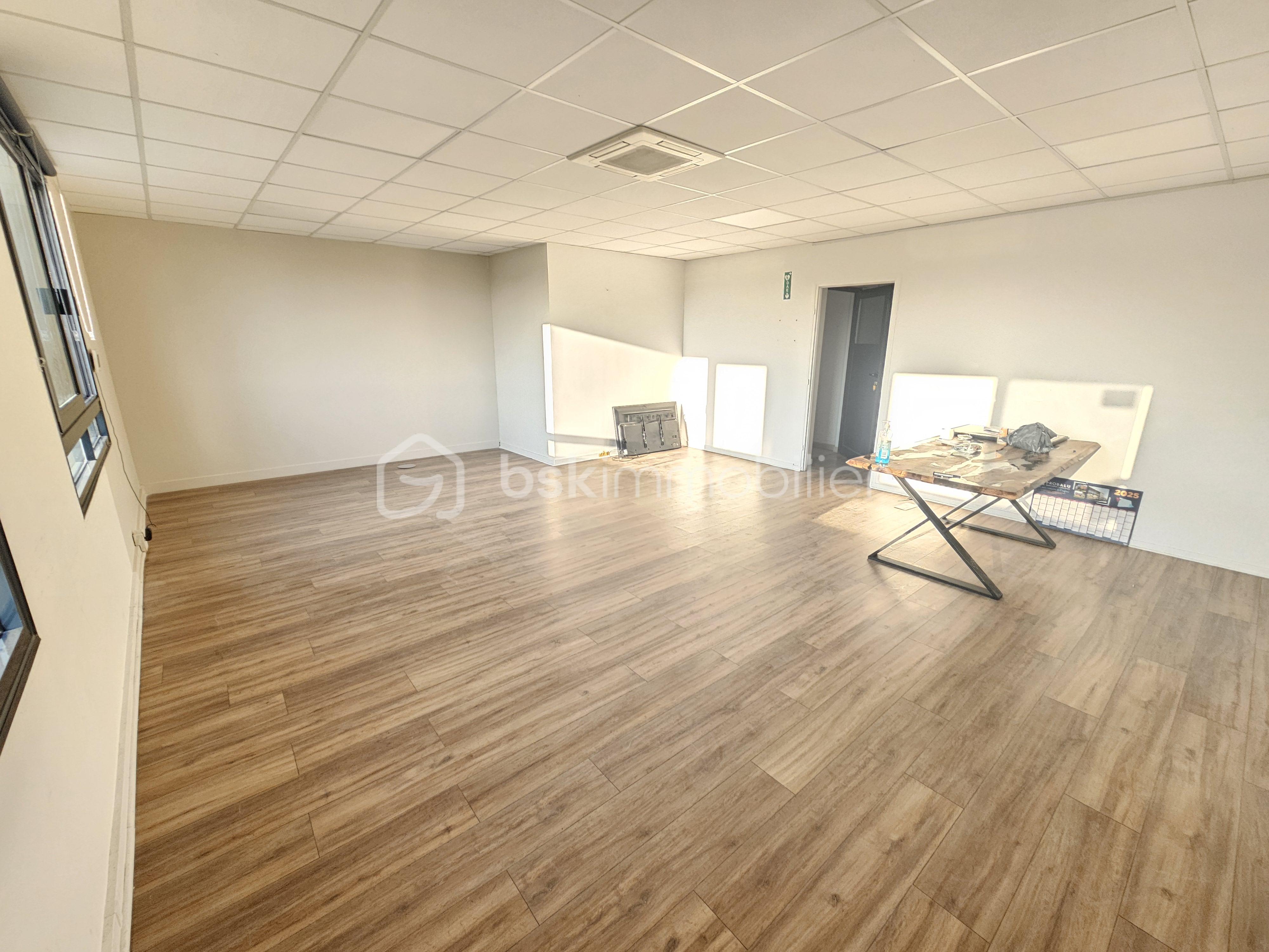 Local commercial de 240 m² - 1000606629.jpg