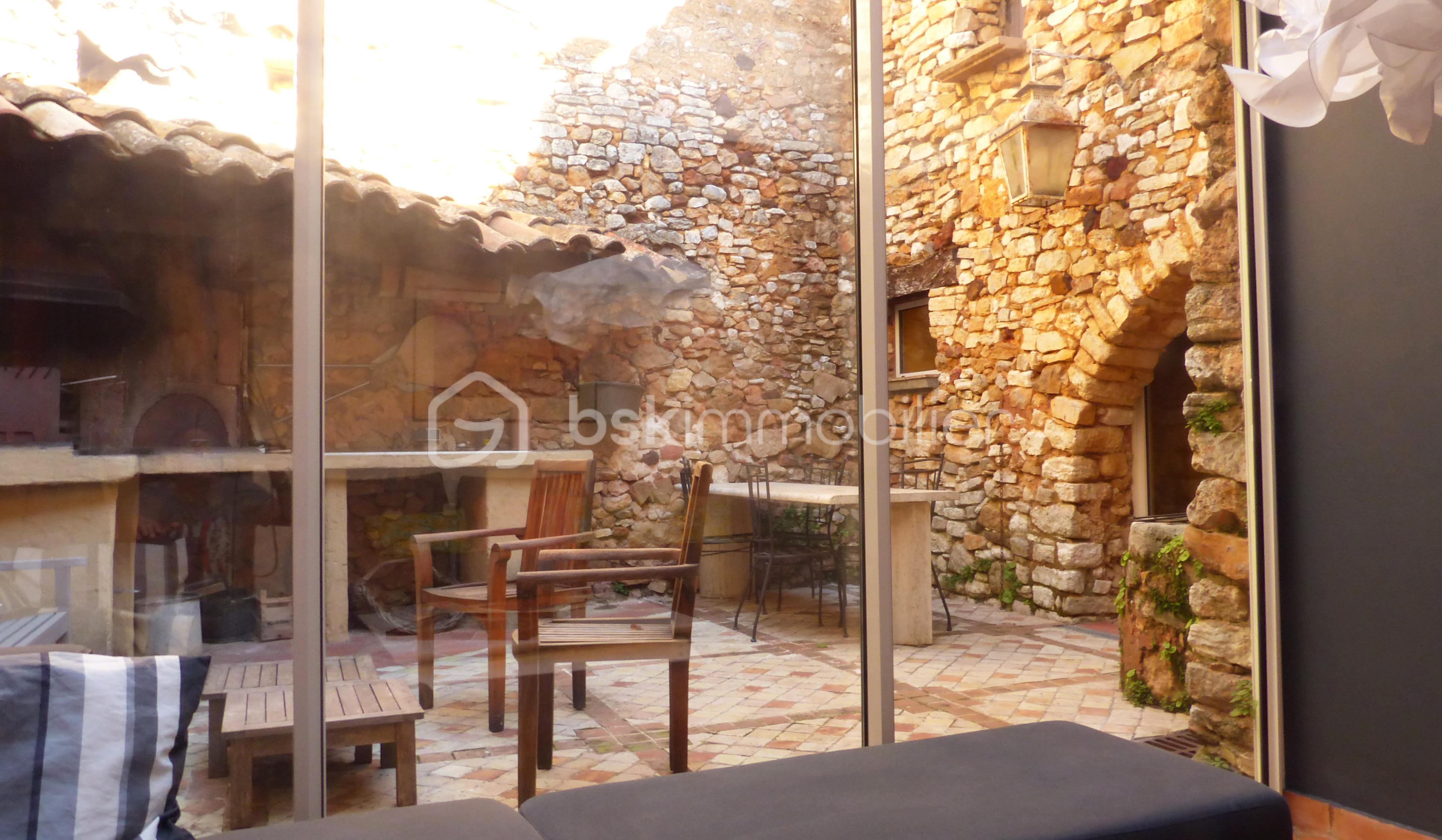 Maison de village de 135 m² - SALON-TERRASSE.jpg