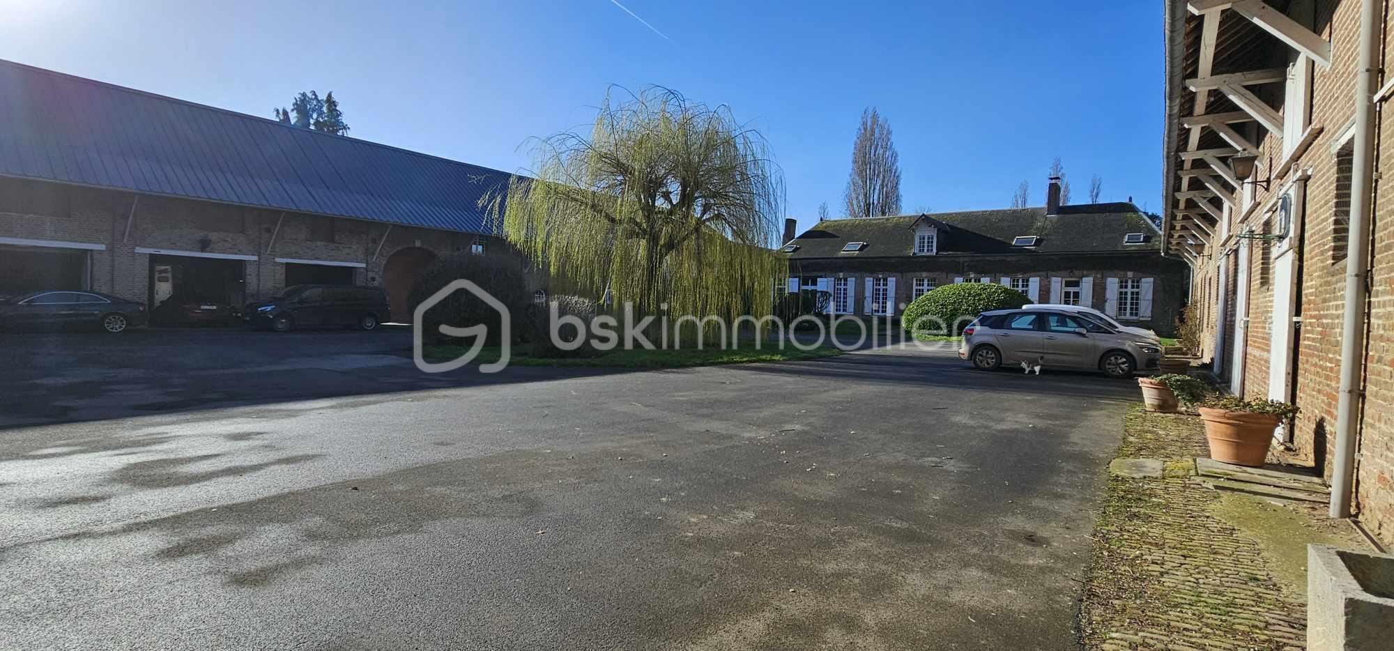 Immeuble mixte de 700 m² - 429464740_798558112294606_5668772219576448777_n.jpg