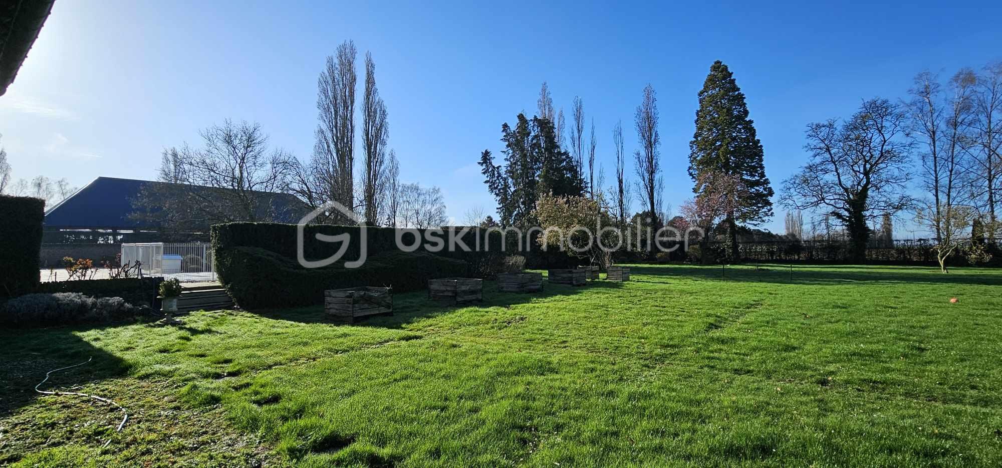 Immeuble mixte de 700 m² - 429112772_436020995463855_5406894361663491596_n.jpg