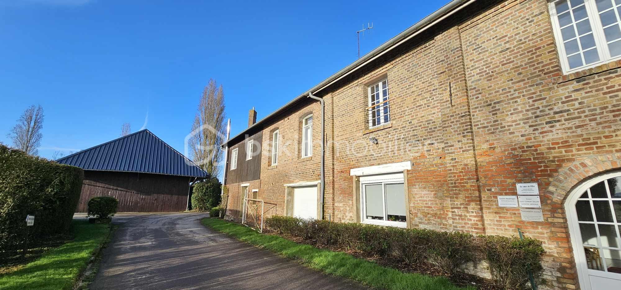 Immeuble mixte de 700 m² - 429091663_4284684481758938_5842250526476514801_n.jpg