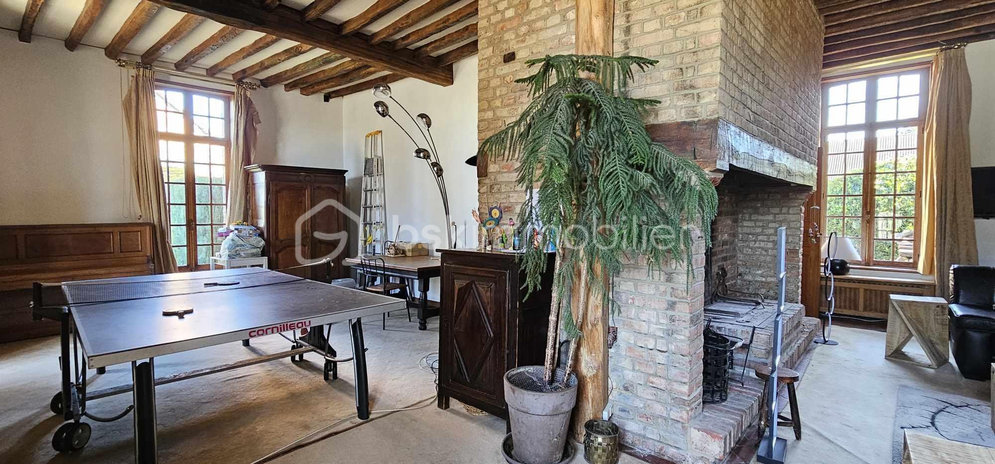 Immeuble mixte de 700 m² - 428958462_7549190908458736_298221423270684748_n.jpg
