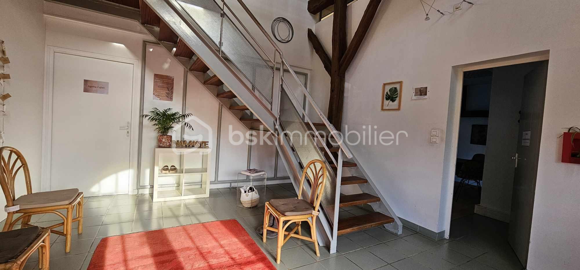 Immeuble mixte de 700 m² - salle d'attente commune.jpg
