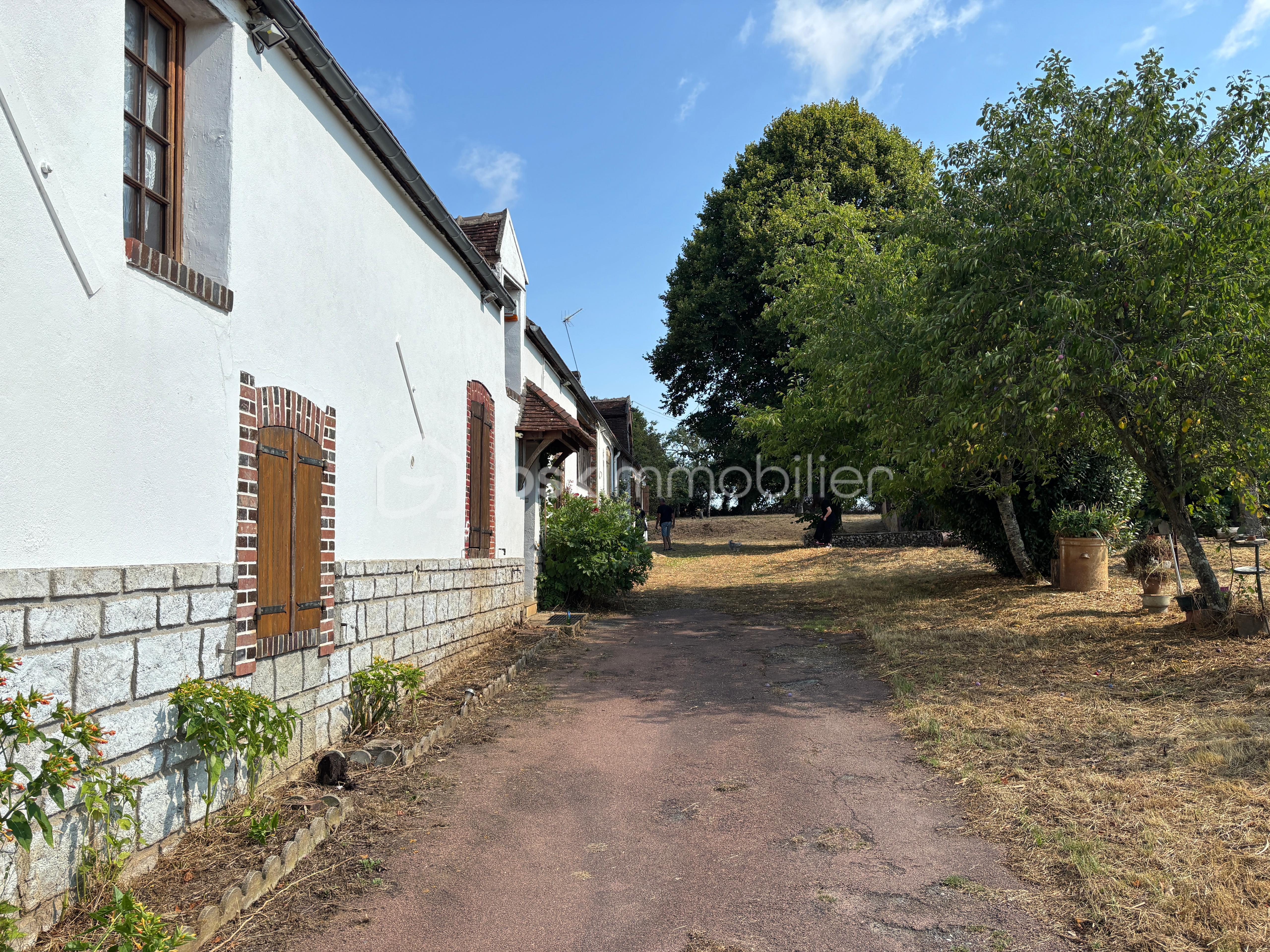 Maison ancienne de 220 m² - IMG-20250715-WA0001.jpg