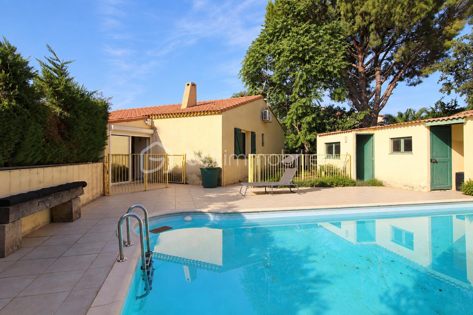 Maison 4 pièces 142 m² · à Milhaud · 142 m² · 295 000 €