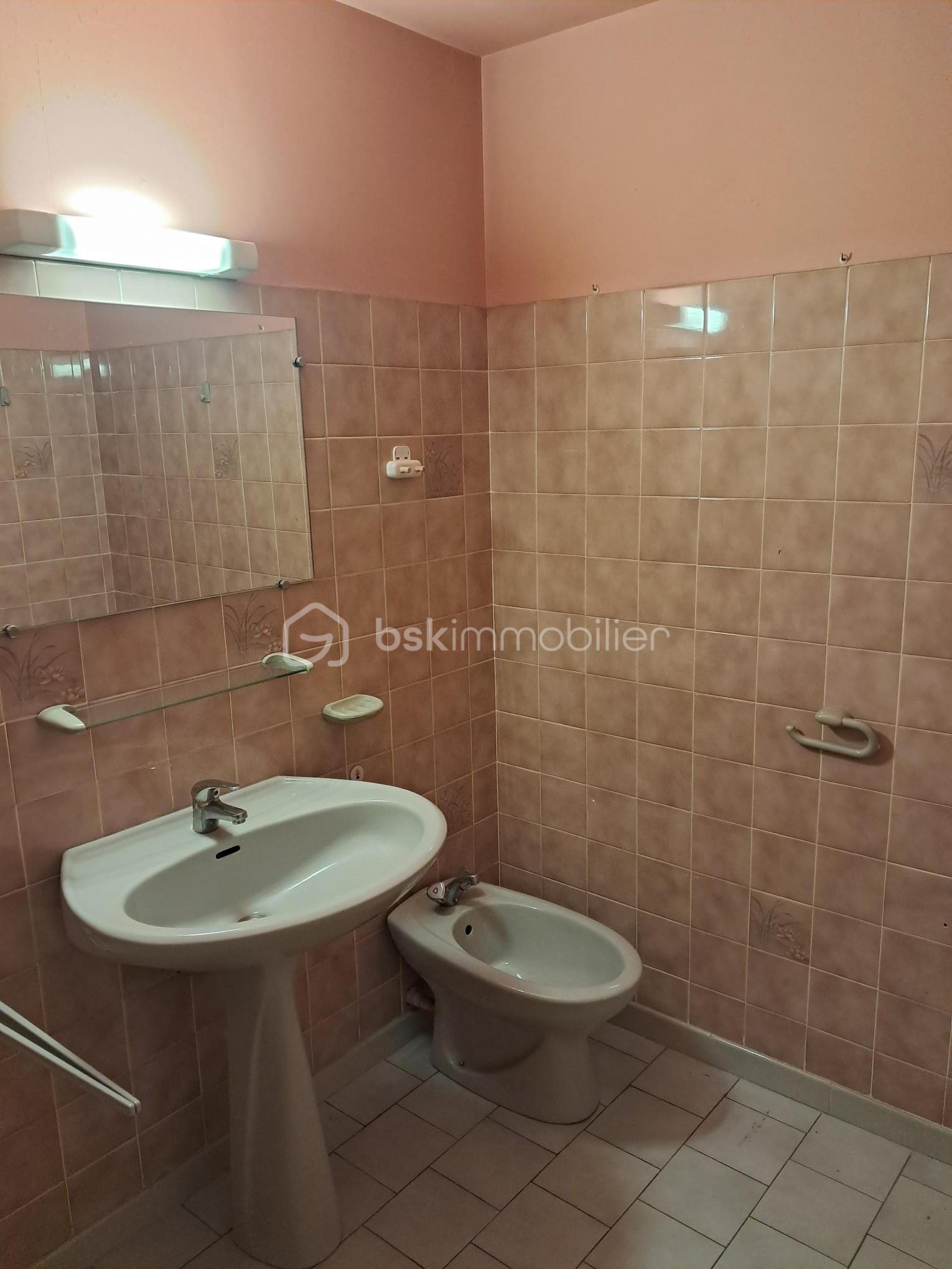 Maison de ville de 120 m² - sdb 3.jpg