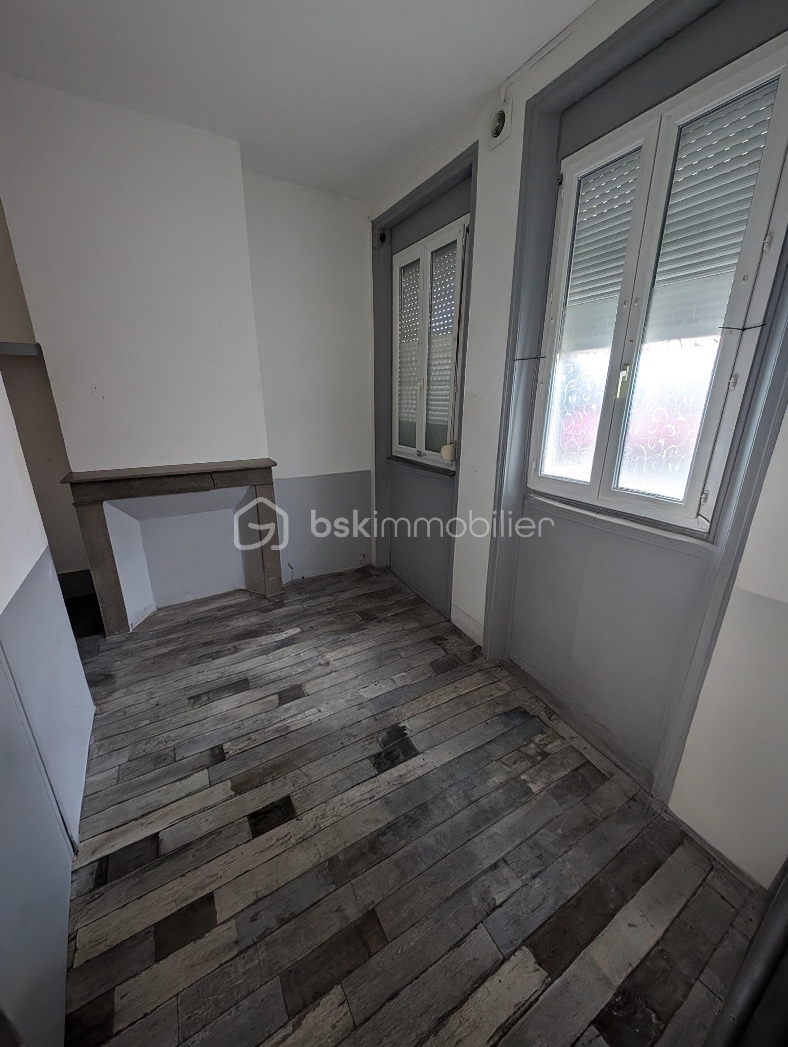 Immeuble de 100 m² - 7025.jpg