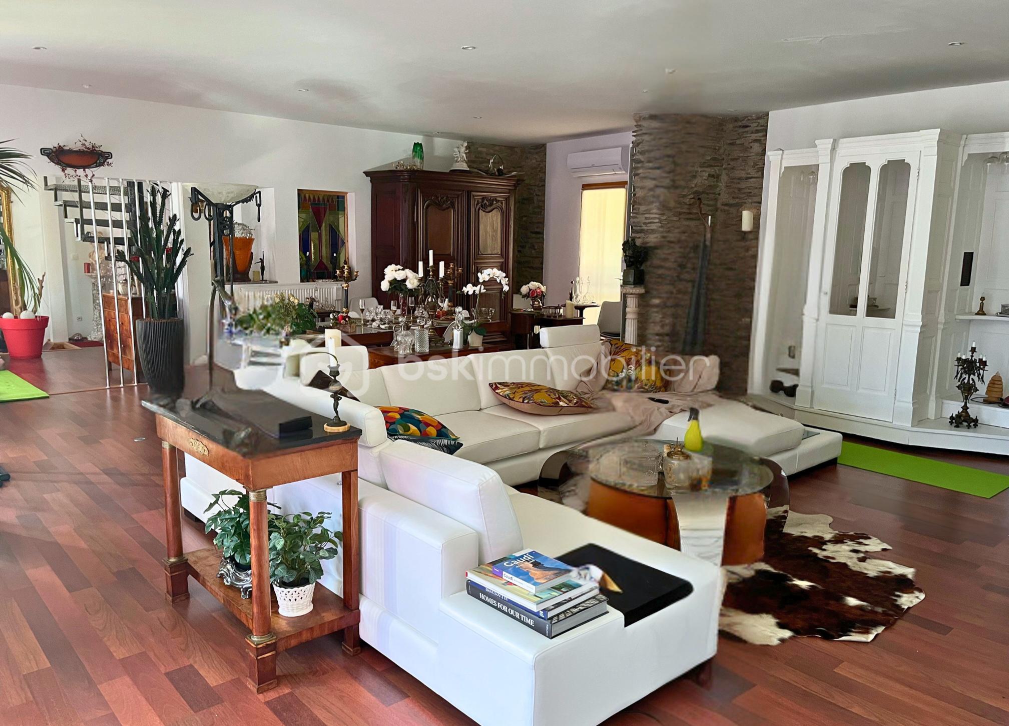 Maison de 320 m² - SALON.png