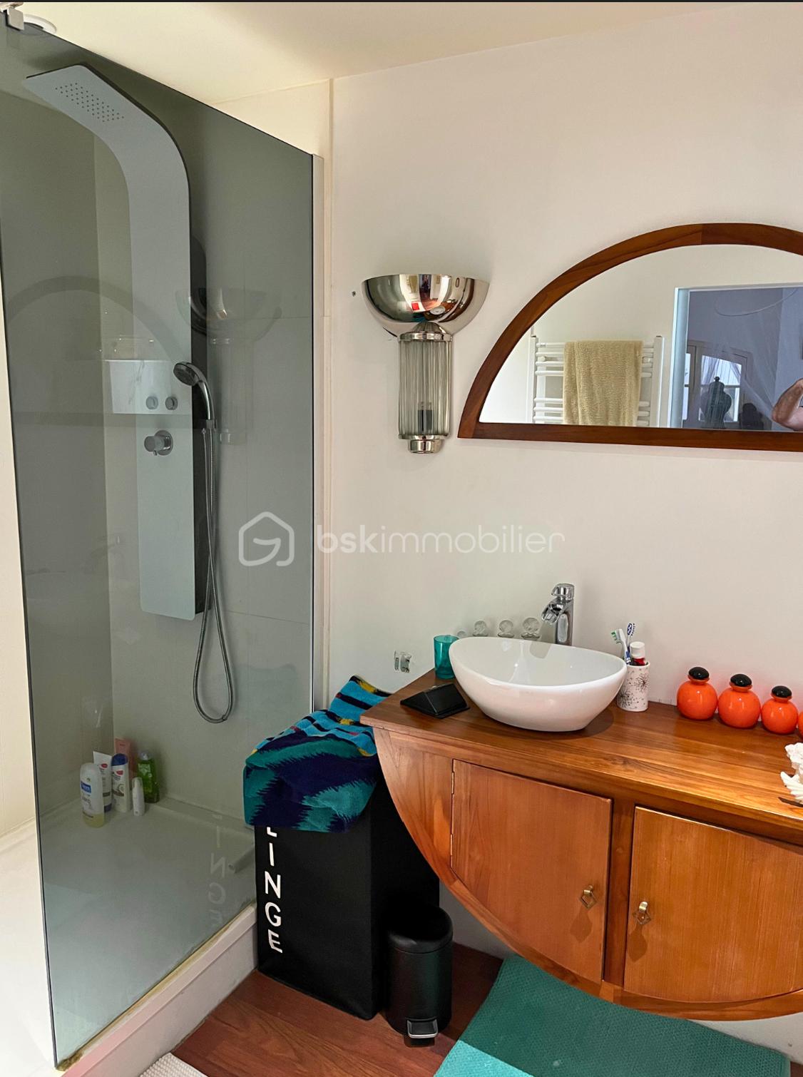 Maison de 320 m² - SDB.png