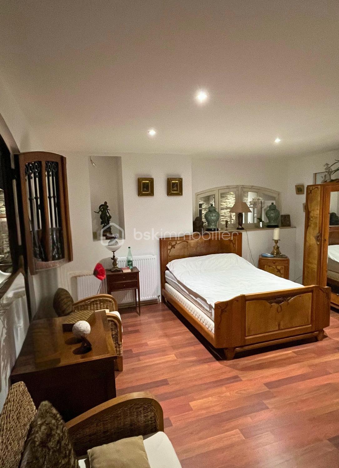 Maison de 320 m² - CHAMBRE.png