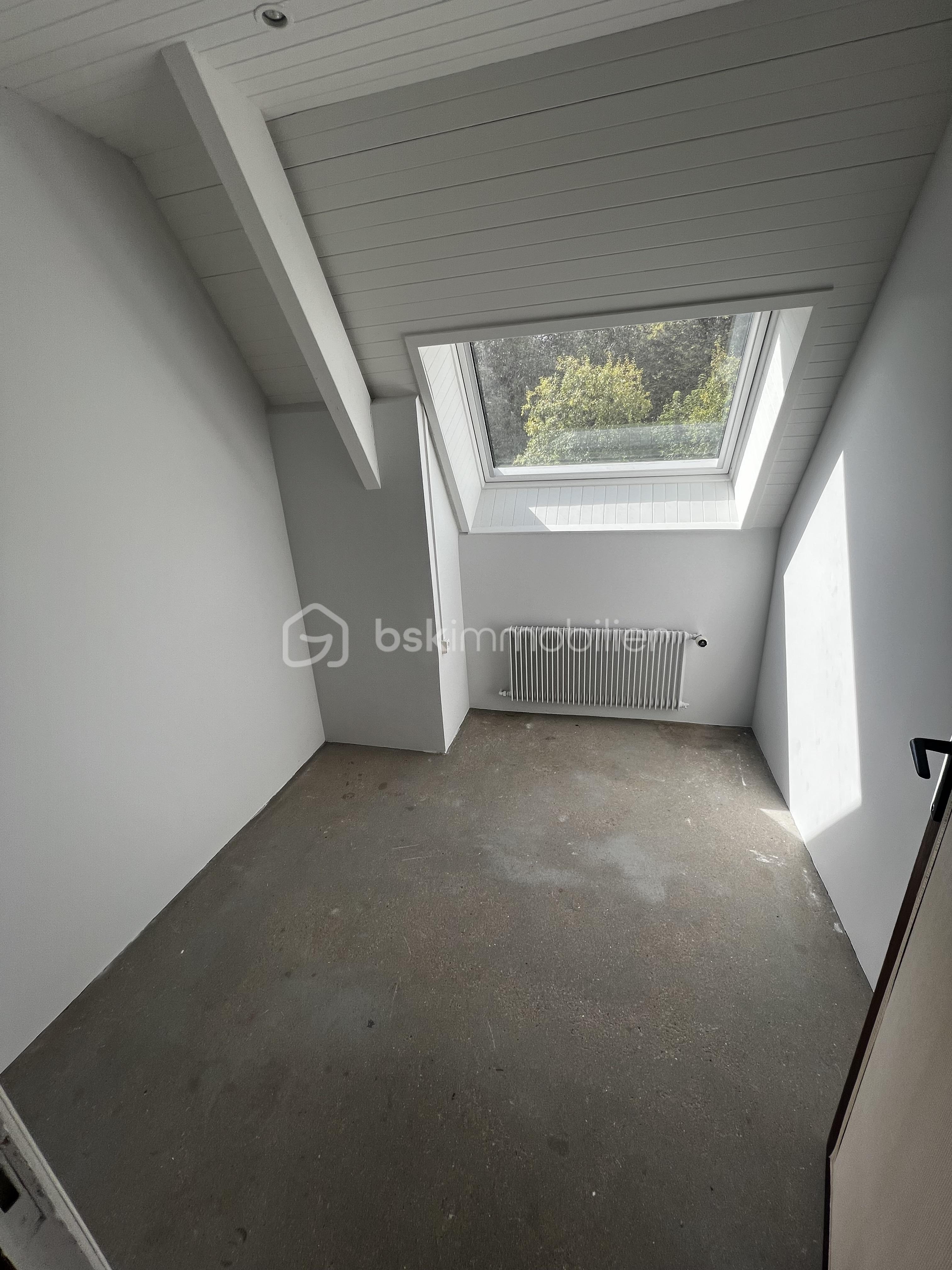 Photo bureau Seraincourt.jpeg
