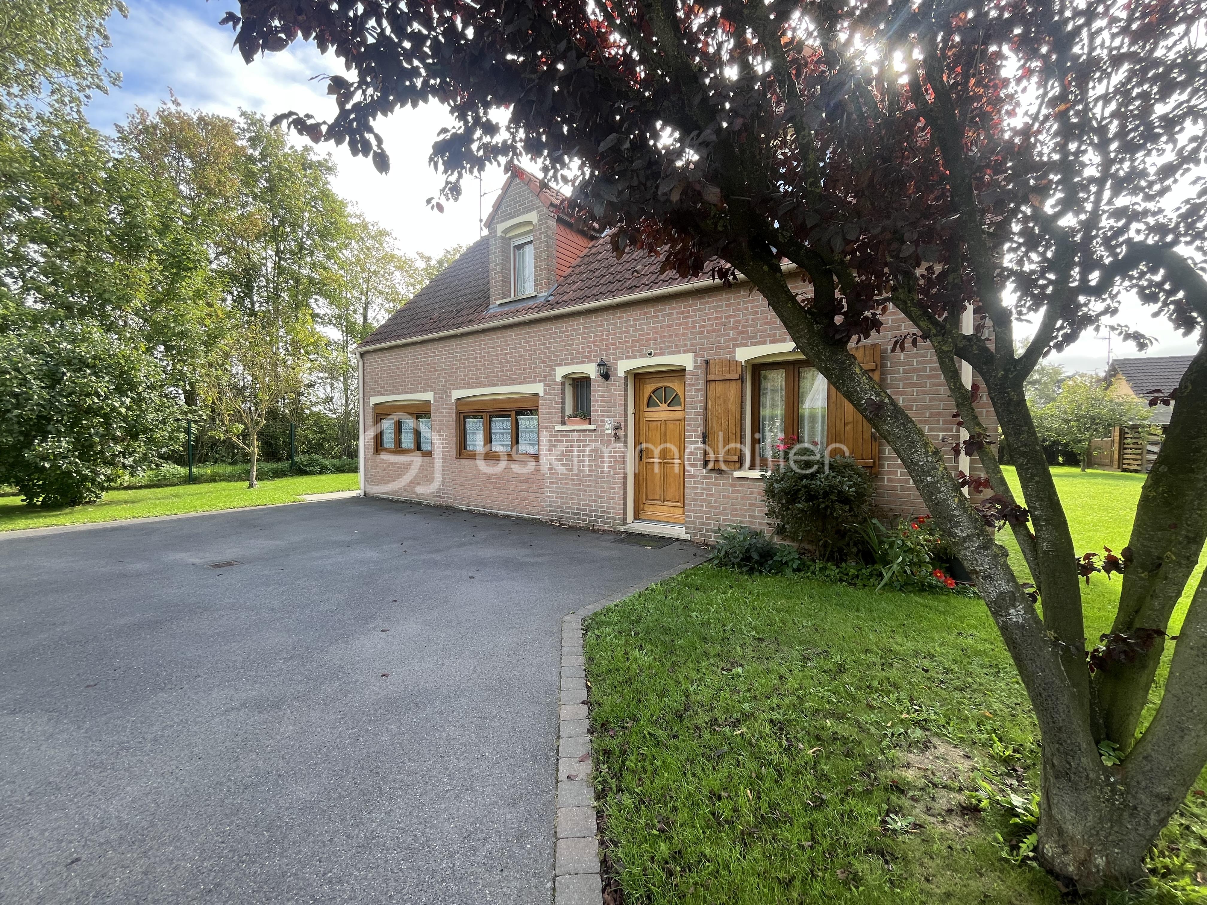 Maison 7 pièces 142 m² · à Lille · 141,7 m² · 369 000 €