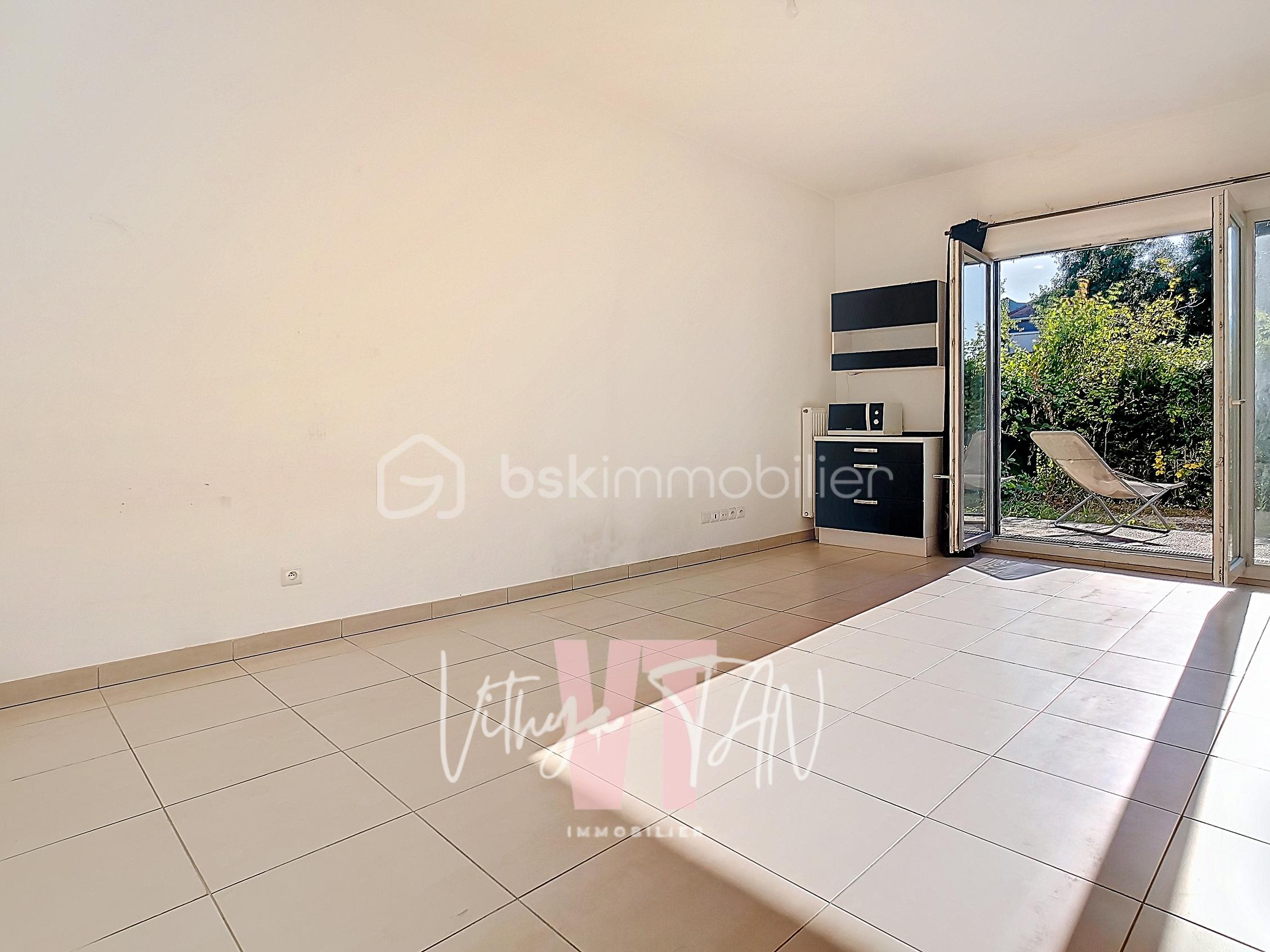 Appartement de 47 m² - 2 SALON-3.jpg