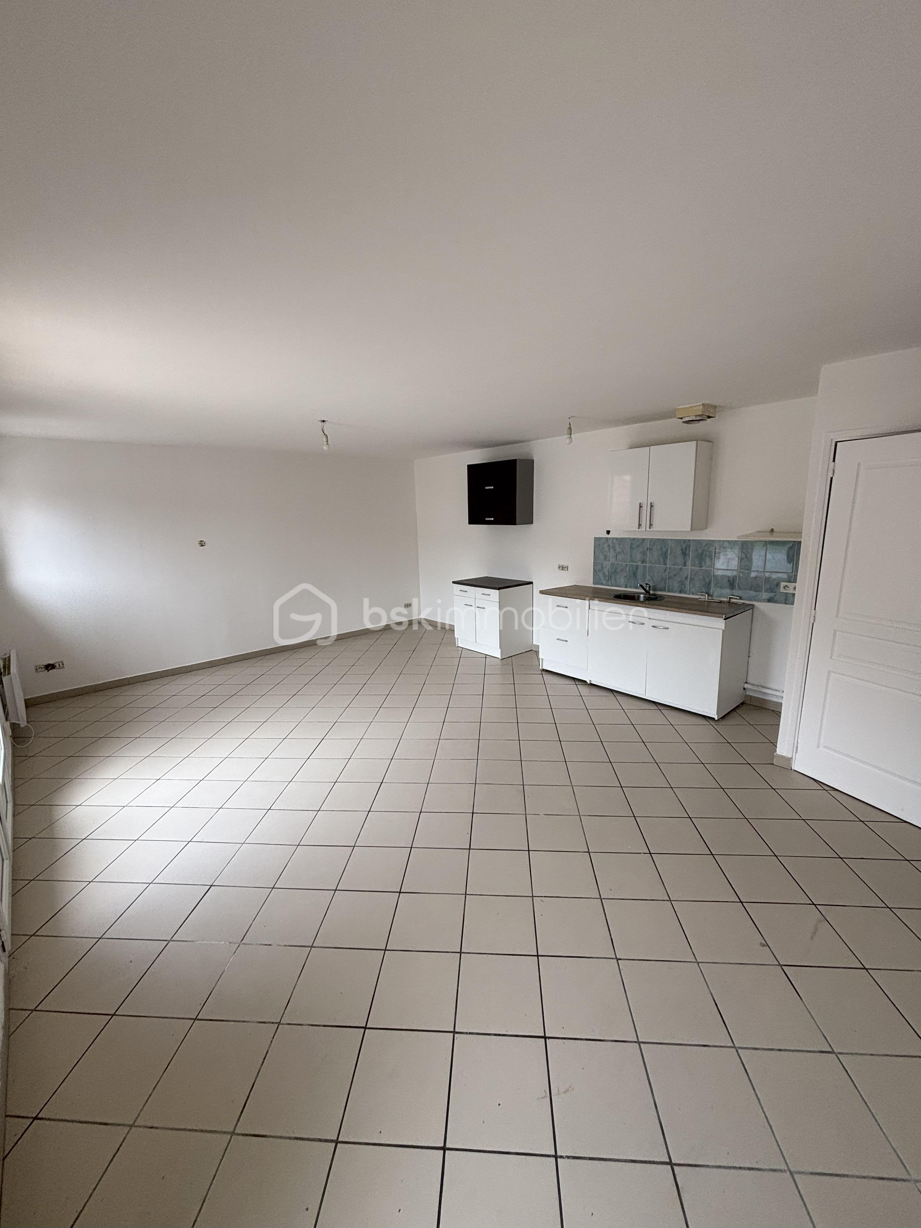 Immeuble de 750 m² - Appart int 1ok.jpeg
