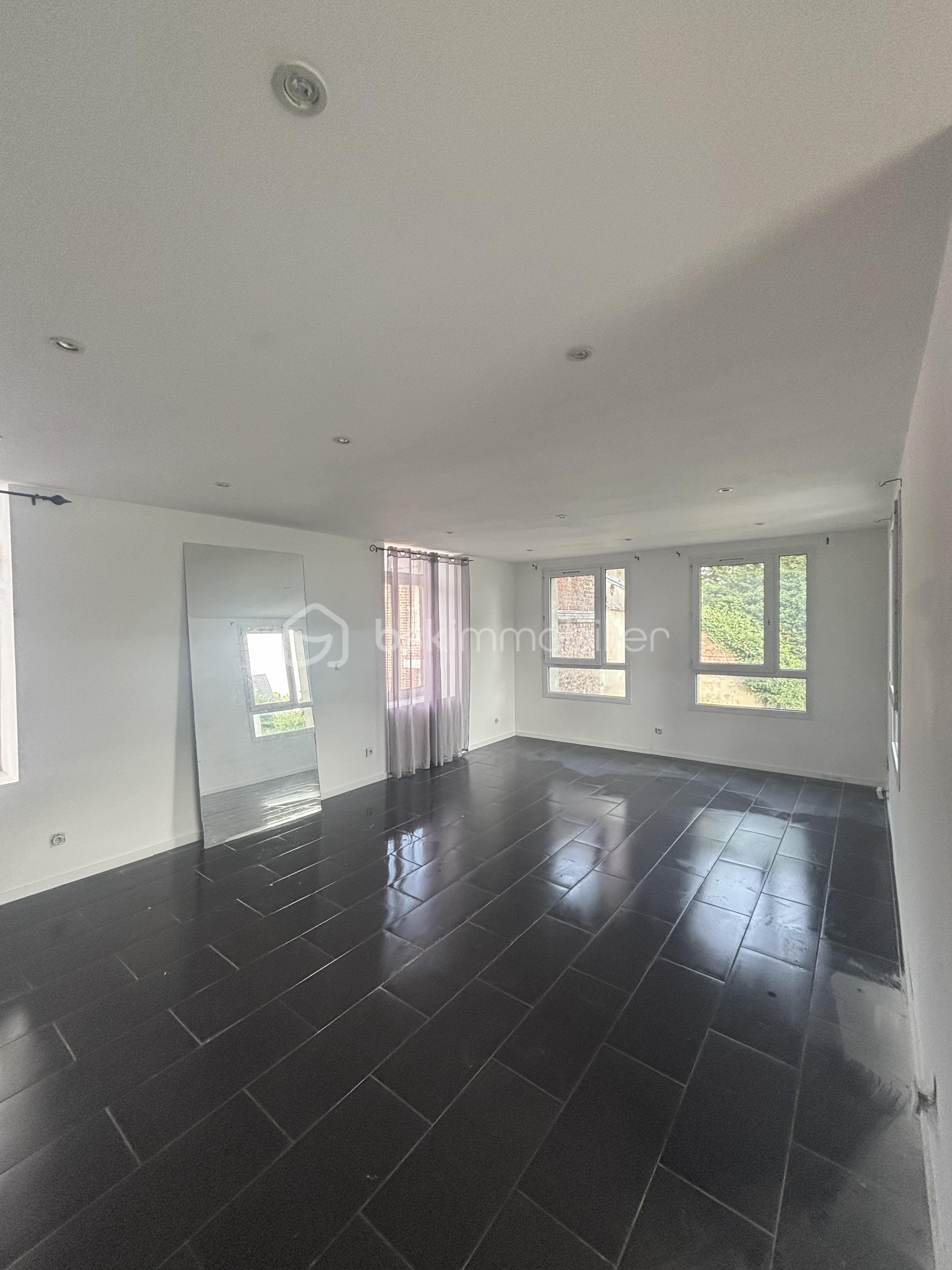 Immeuble de 750 m² - Maison Salle à manger ok .jpeg