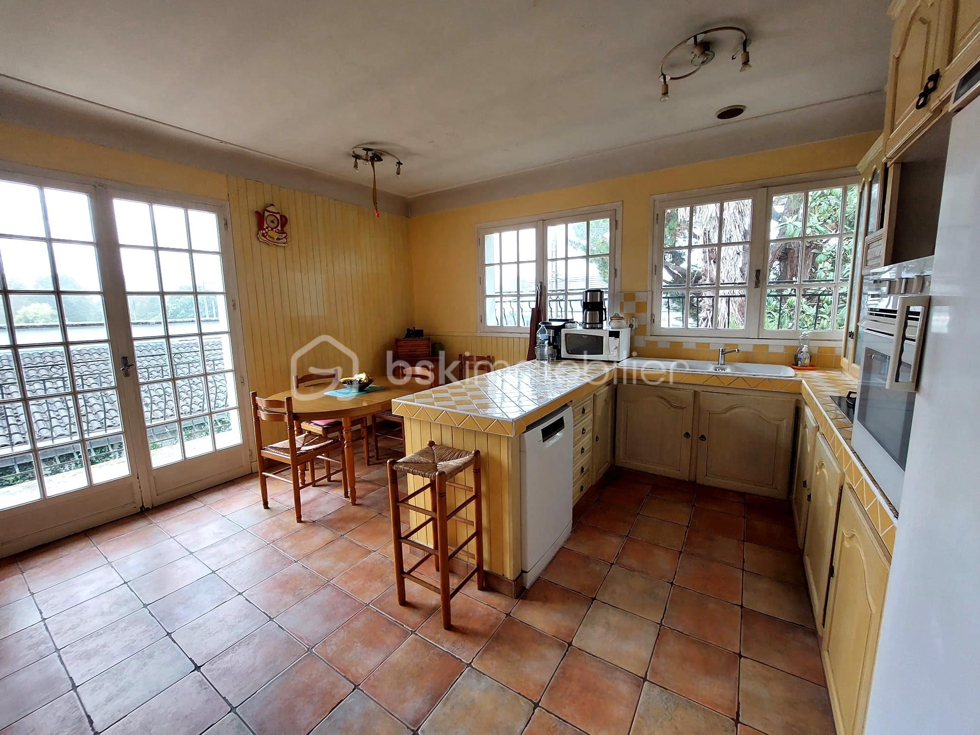 Maison de 300,40 m² - Cuisine.jpeg