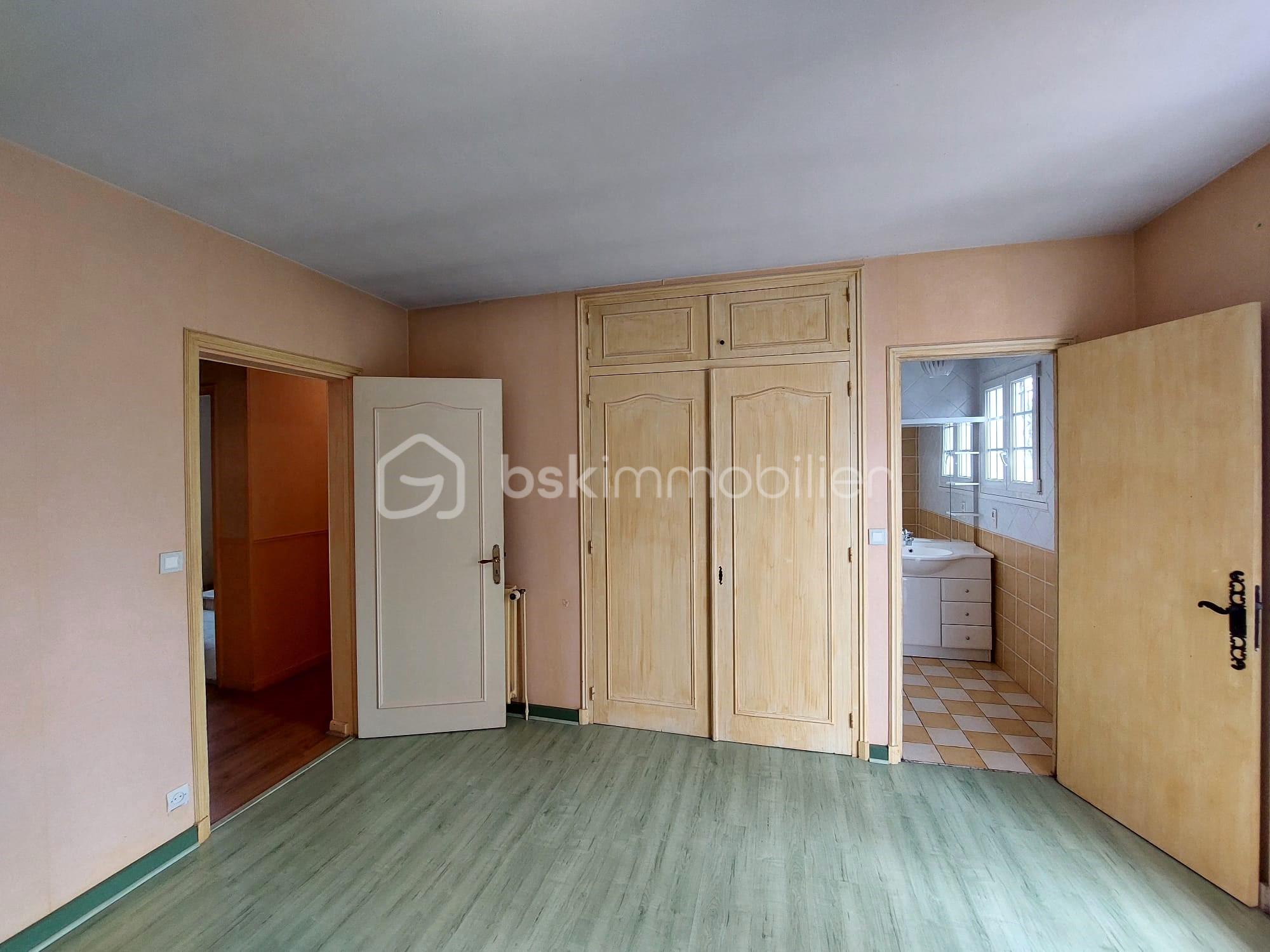 Maison de 300,40 m² - Chambre 1.jpeg