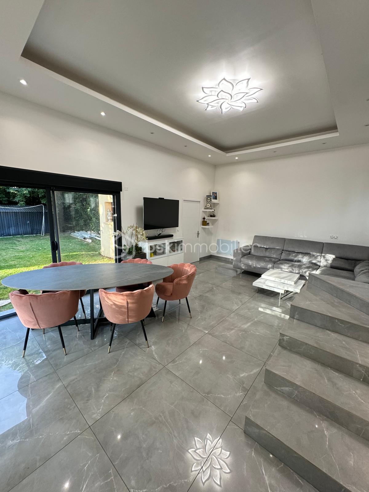 Propriete de 165 m² - salon 4.jpg