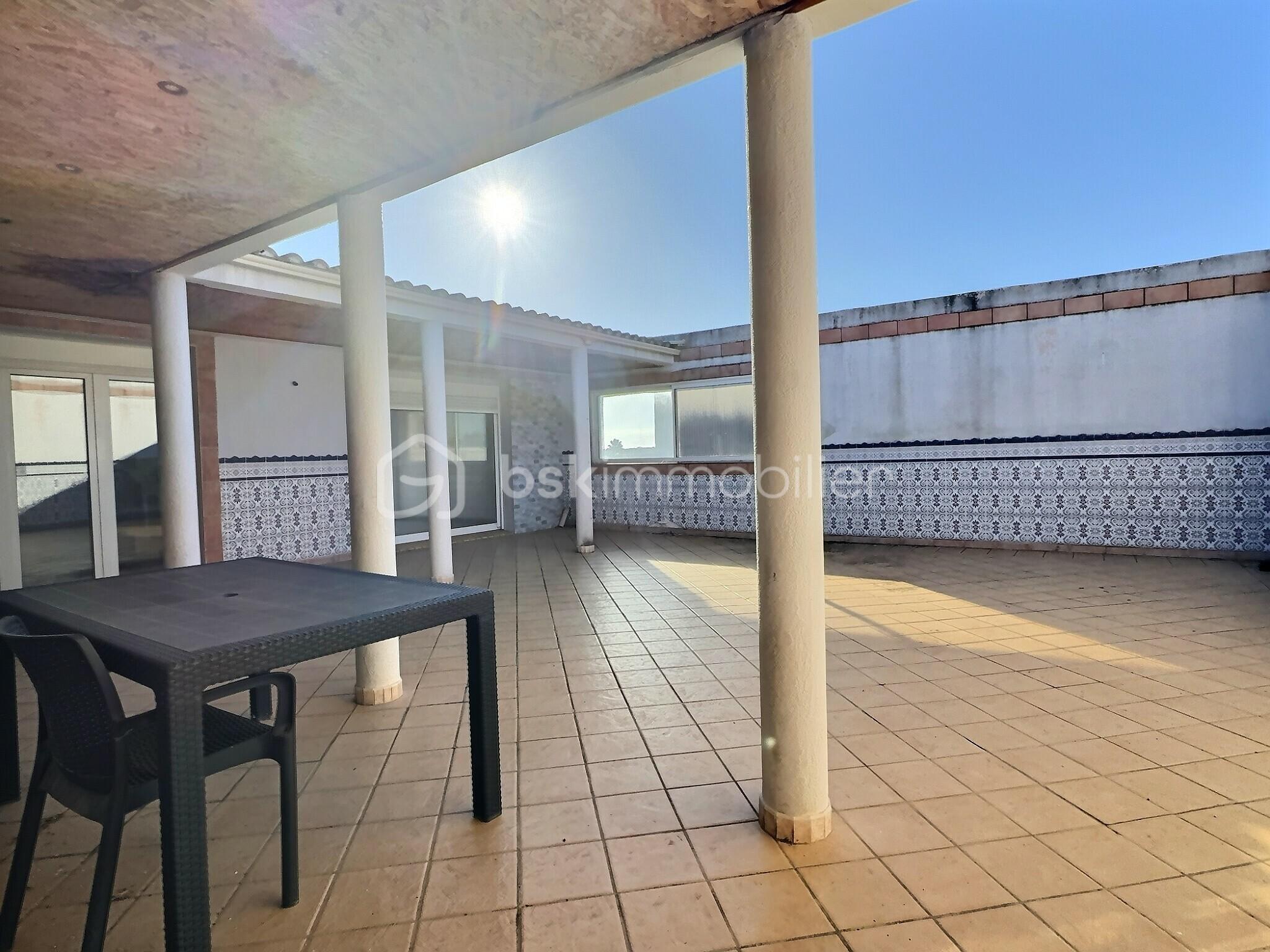 Immeuble de 500 m² - exposio_133383487.jpg