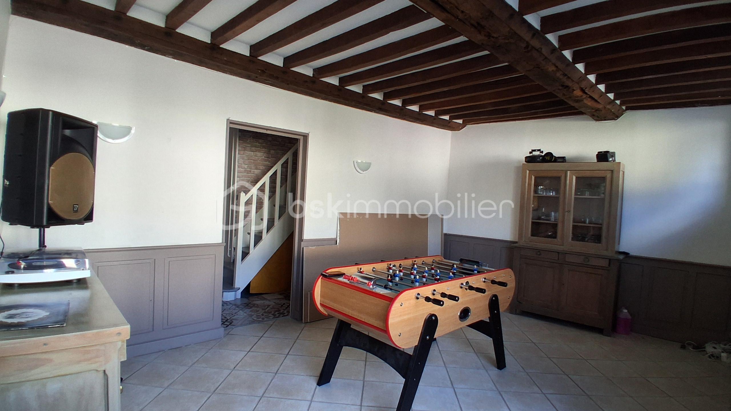 Maison en pierre de 139,50 m² - SALLE.jpg