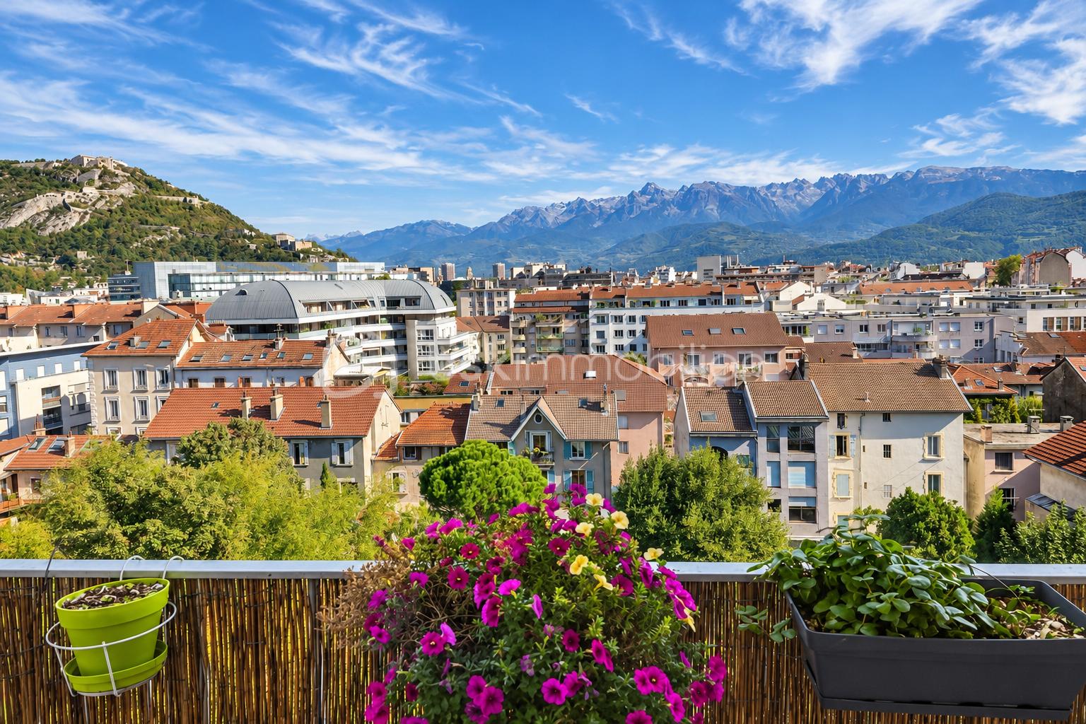 Appartement 3 pièces 96 m² · à Grenoble · 96 m² · 275 000 €