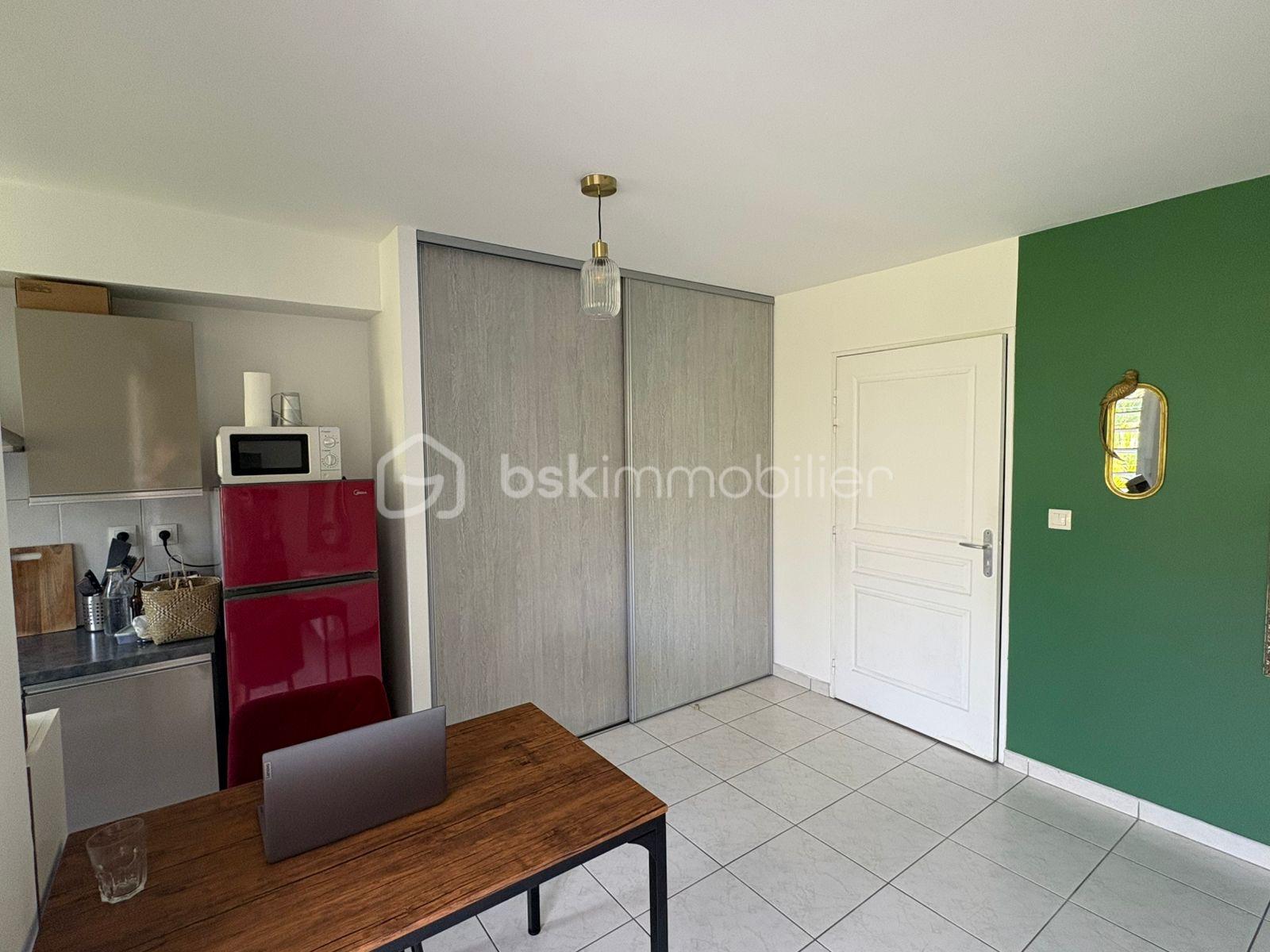 Appartement de 30 m² - 8dbd1805-4f9c-4d8b-a507-455f3363763f.JPG