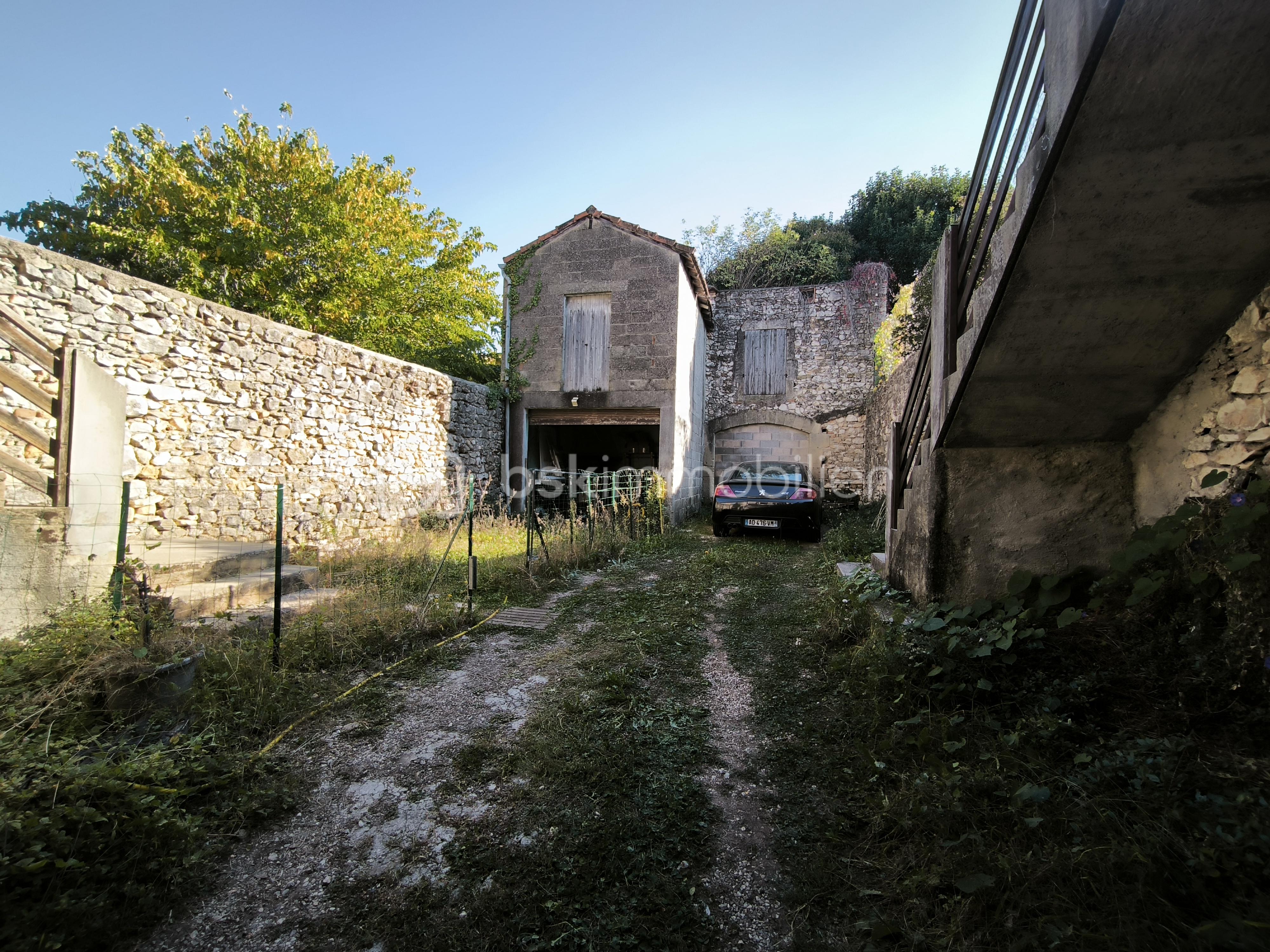 Immeuble mixte de 126 m² - IMG_20251017_155400.jpg